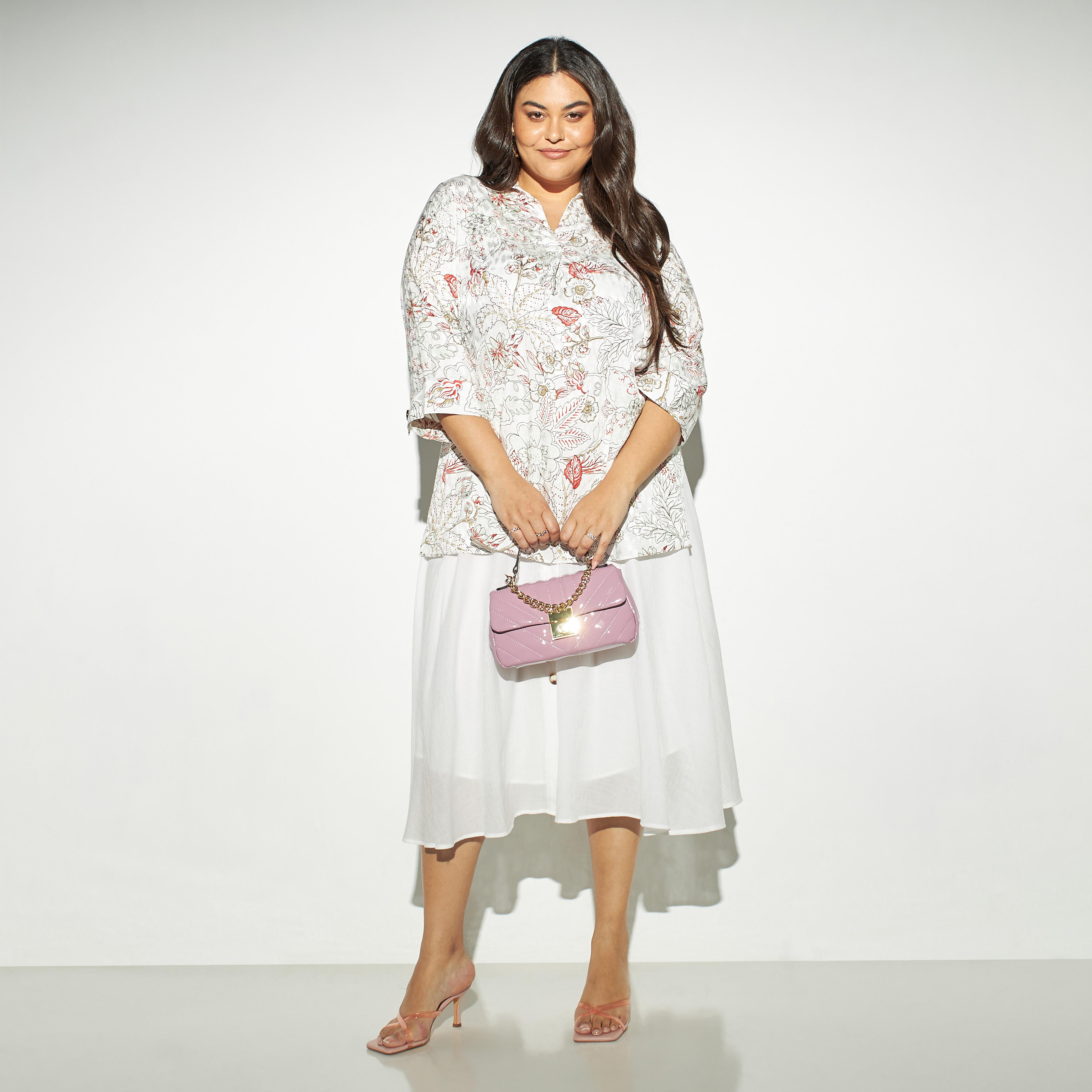 بلوزة ساتان مقاس كبير بأكمام 3/4 بطبعات أزهار-women-clothing-shirtsandblouses-blouses-image-2