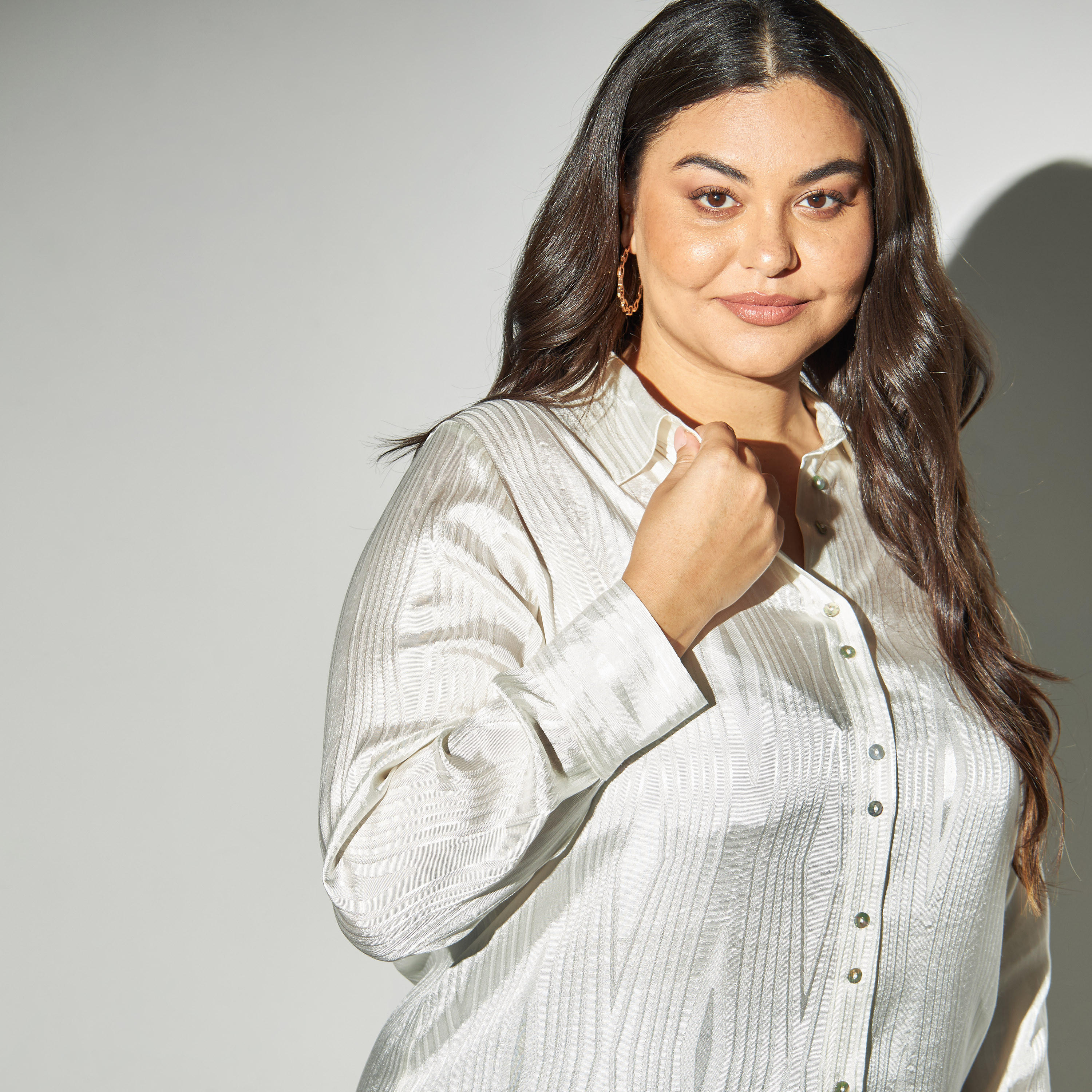 قميص بأكمام طويلة بارز الملمس-women-clothing-shirtsandblouses-blouses-image-4