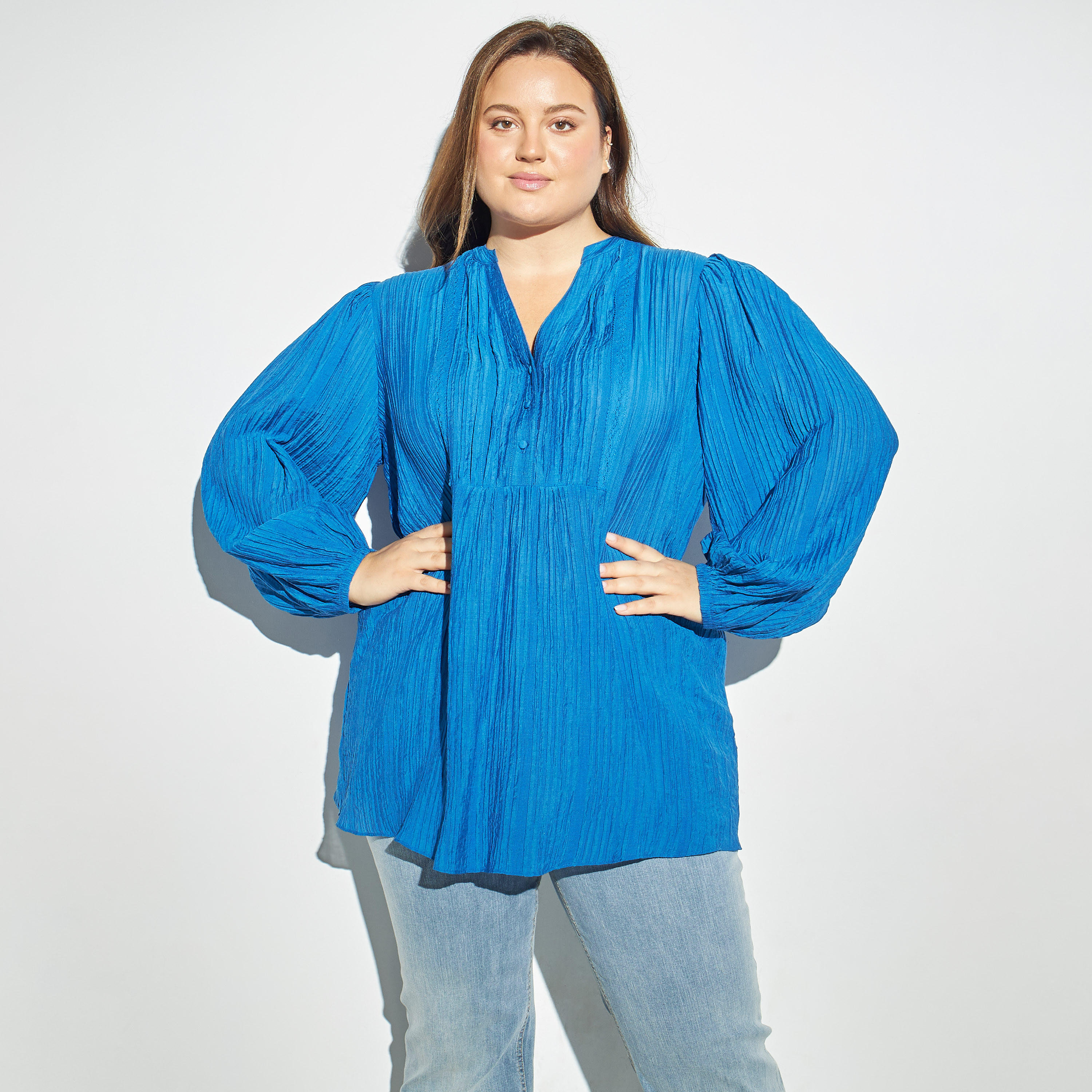 بلوزة بارزة الملمس بطيات وأكمام كبيرة-women-clothing-shirtsandblouses-blouses-image-1