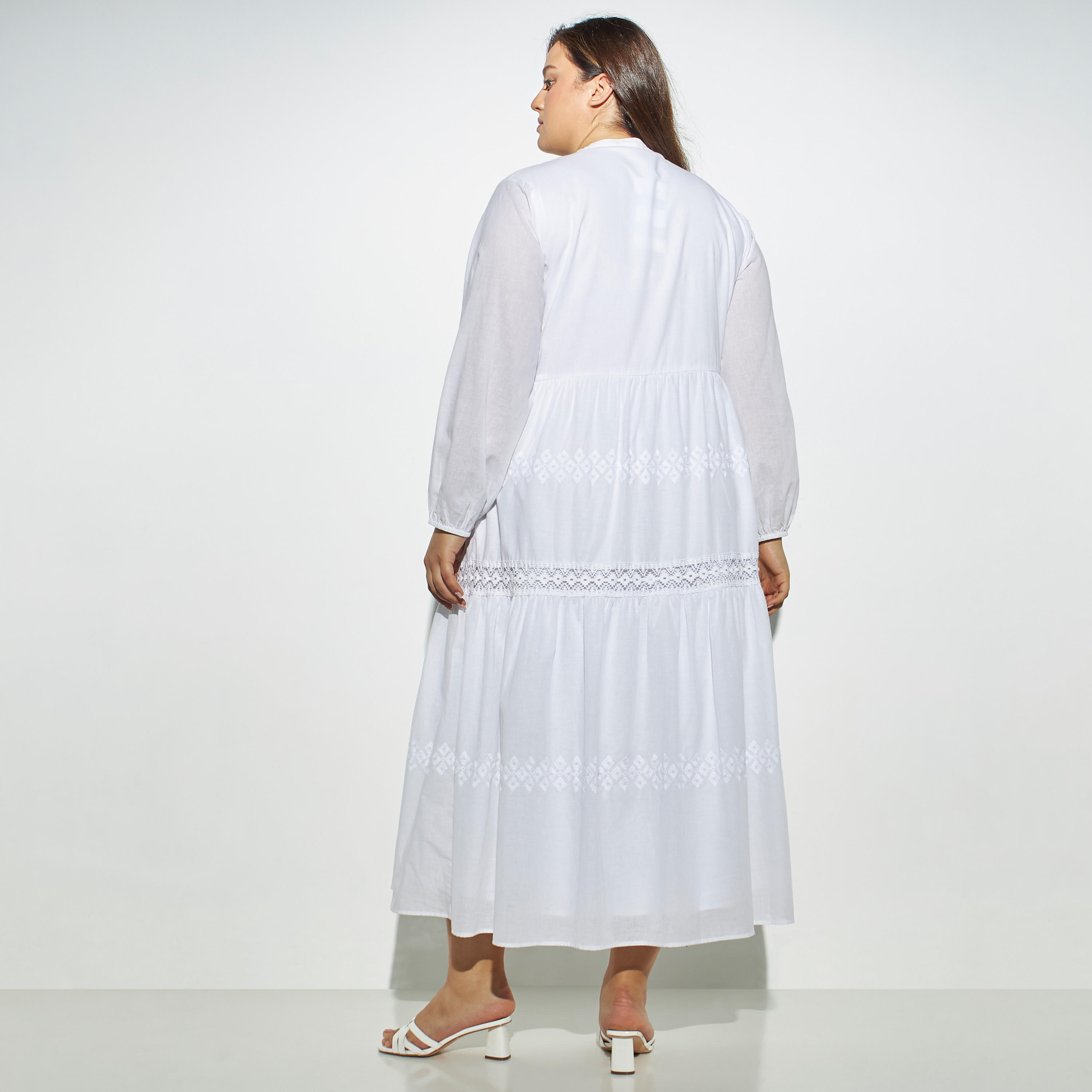 فستان مقاس كبير متعدد الطبقات بأزرار وتفاصيل دانتيل-women-clothing-dresses-image-3