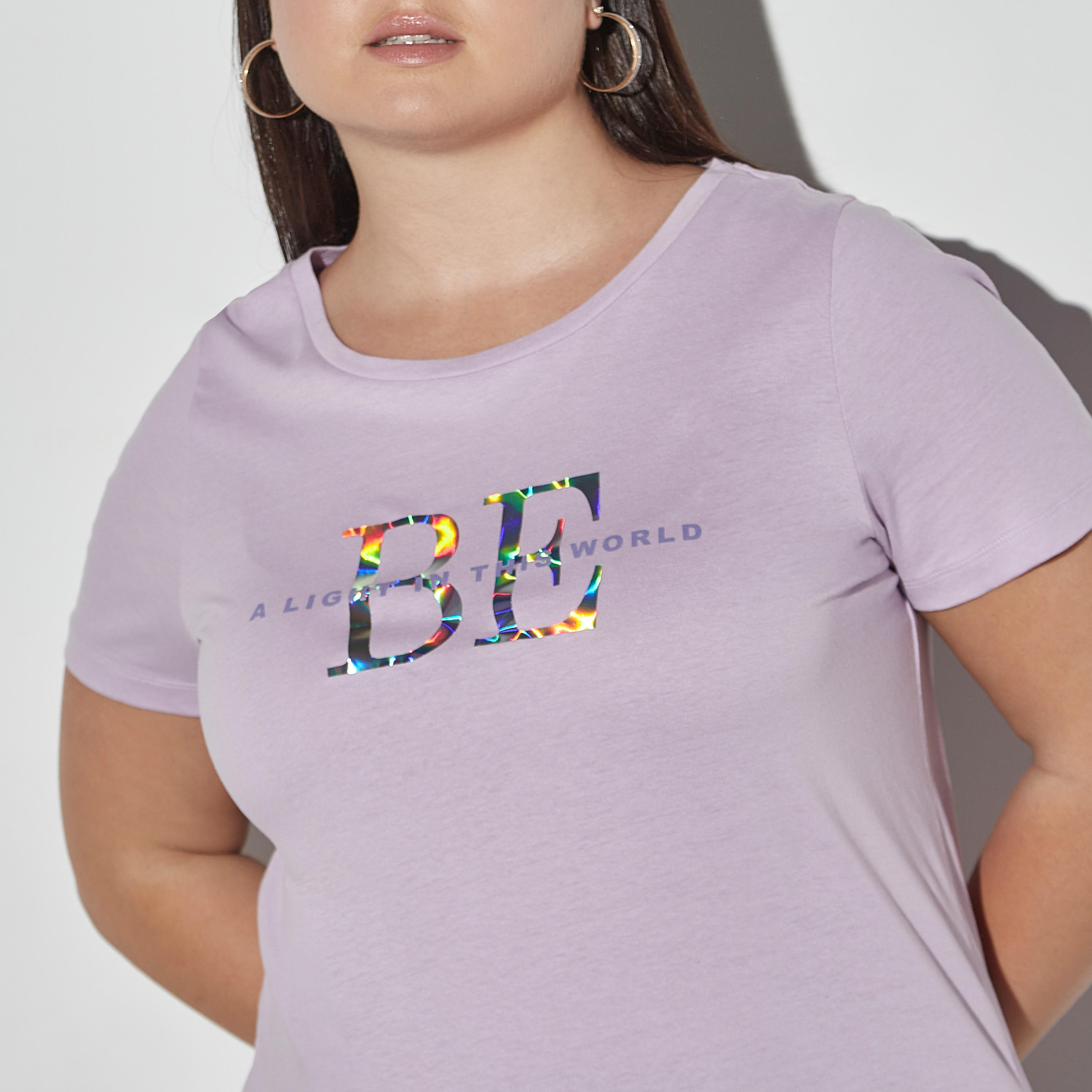 تيشيرت مقاس واسع بأكمام قصيرة وياقة مستديرة وطبعات-women-clothing-tshirts-image-4