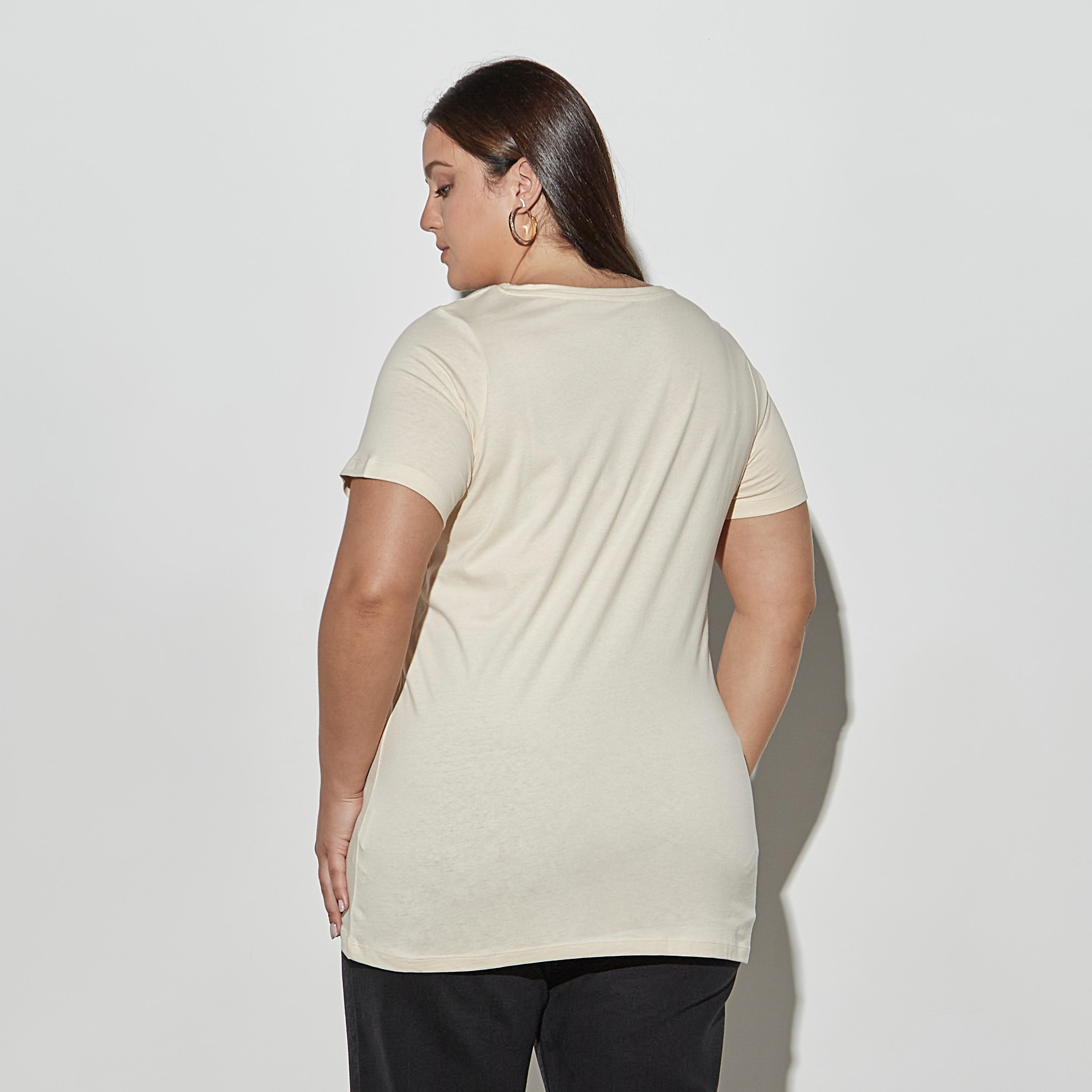 تيشيرت مقاس كبير بأكمام قصيرة وياقة مستديرة وطبعات-women-clothing-tshirts-image-2