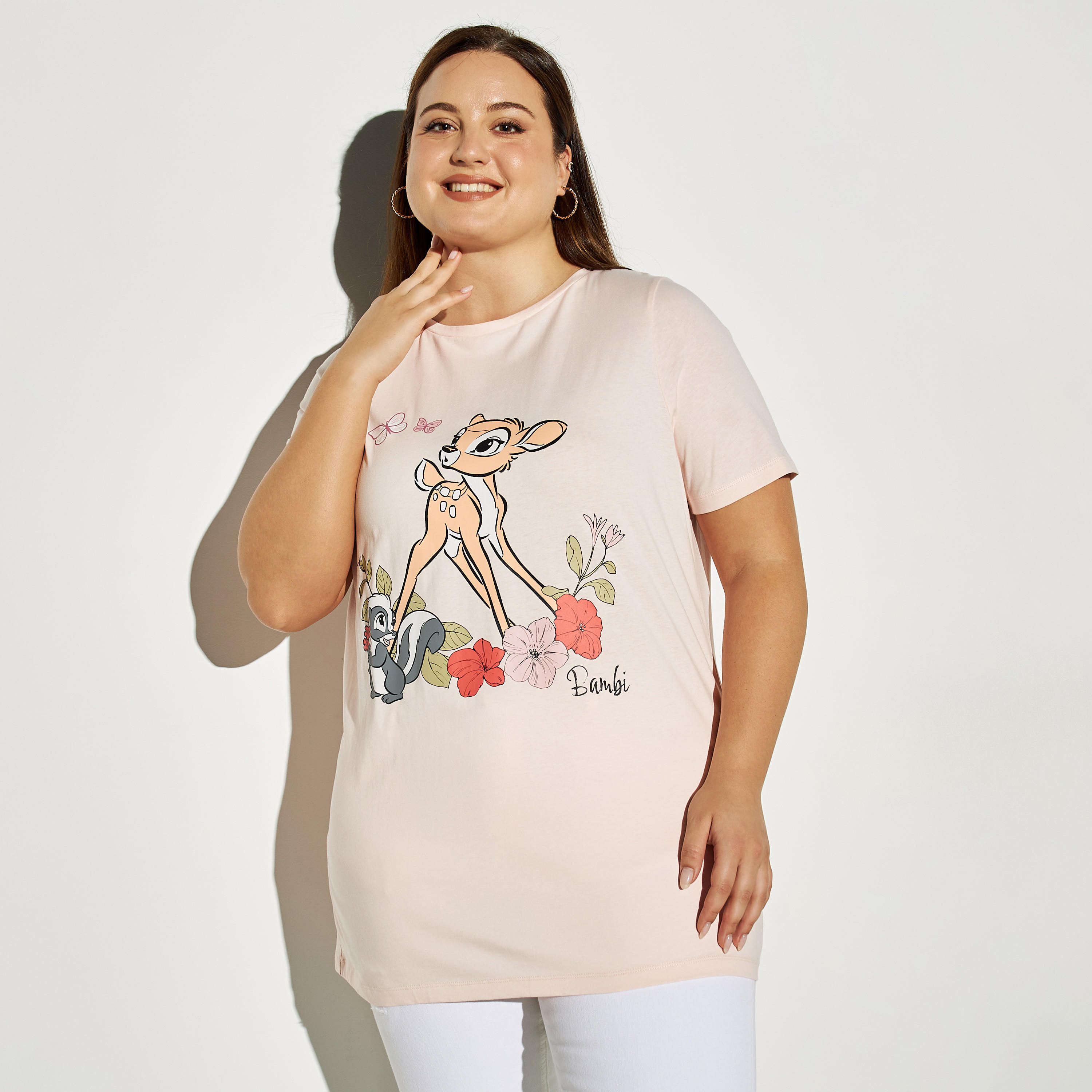 تيشيرت مقاس واسع بطبعات وياقة ضيقة-women-clothing-tshirts-image-1