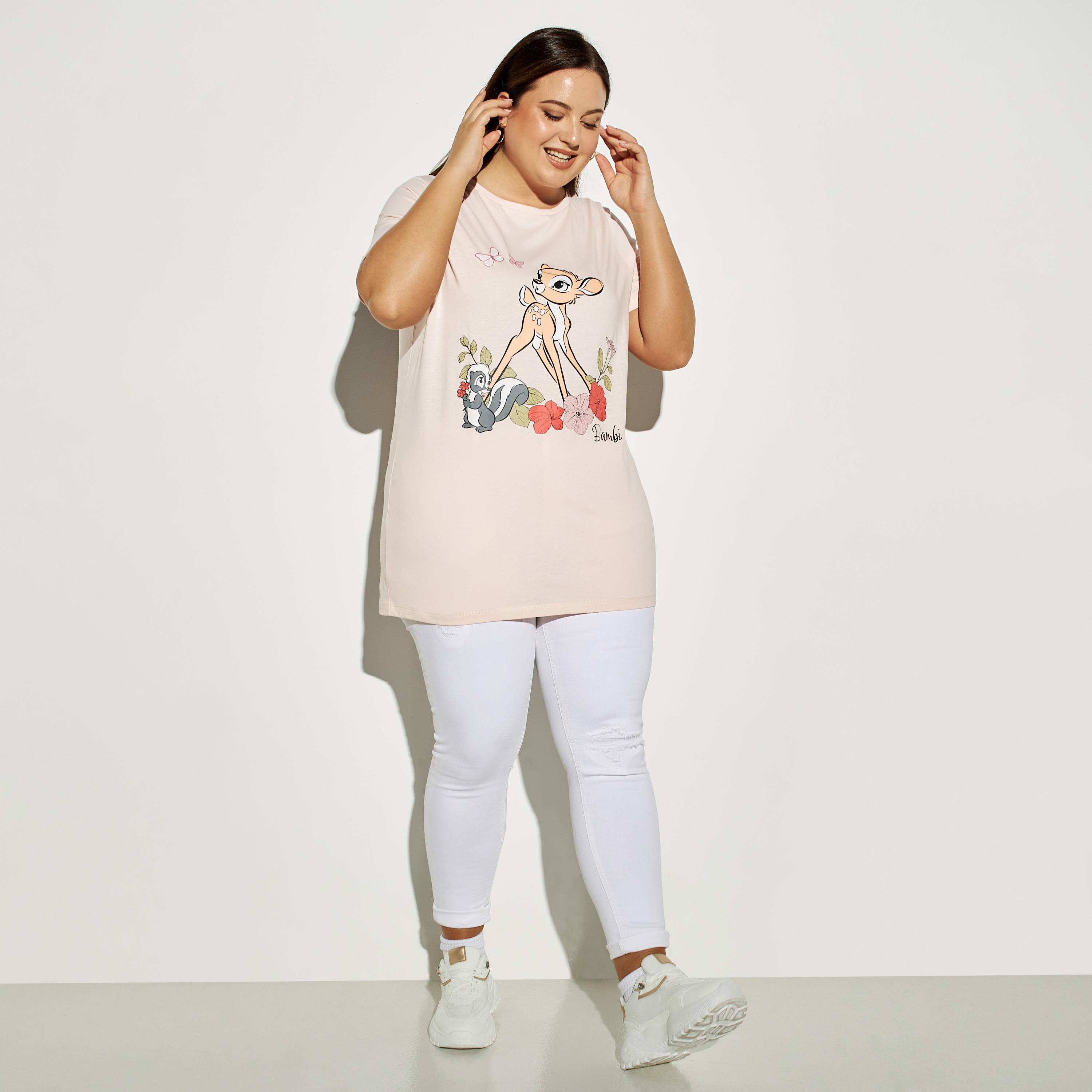 تيشيرت مقاس واسع بطبعات وياقة ضيقة-women-clothing-tshirts-image-2