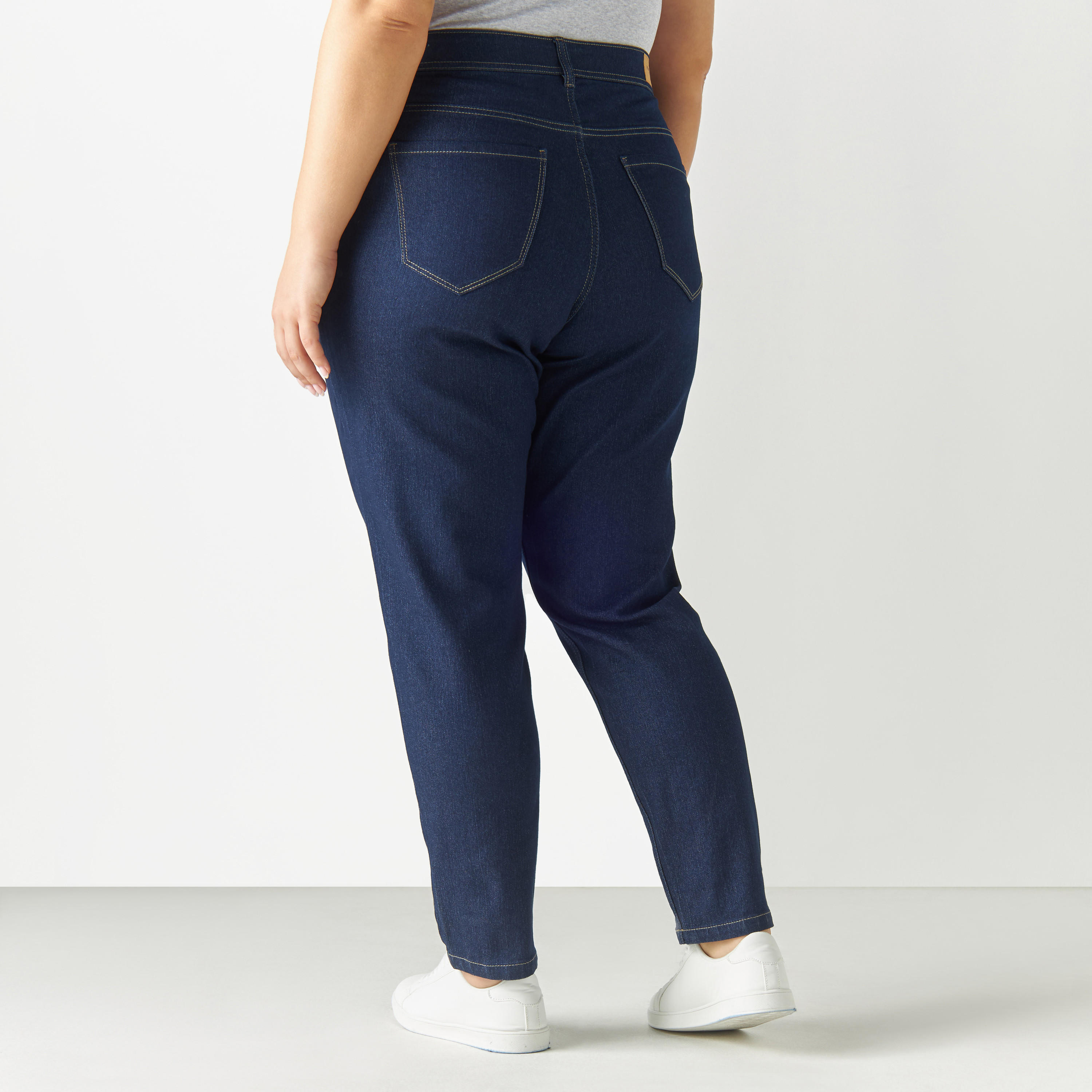 بنطلون جينز سادة مقاس كبير بجيوب-women-clothing-bottoms-jeans-image-1