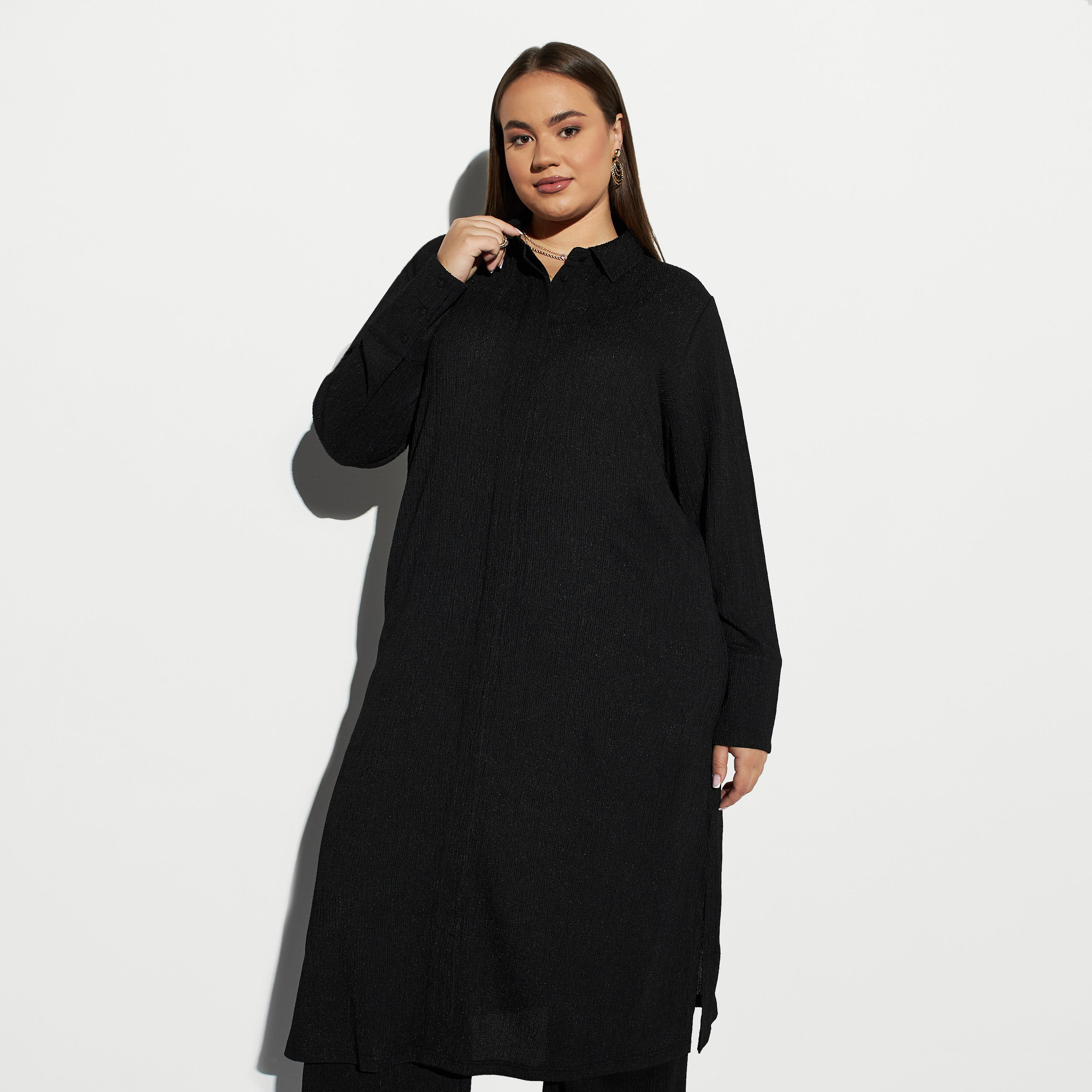 Plus Size Textured Tunic with Collar and Long Sleeves-women-clothing-shirtsandblouses-blouses-image-1