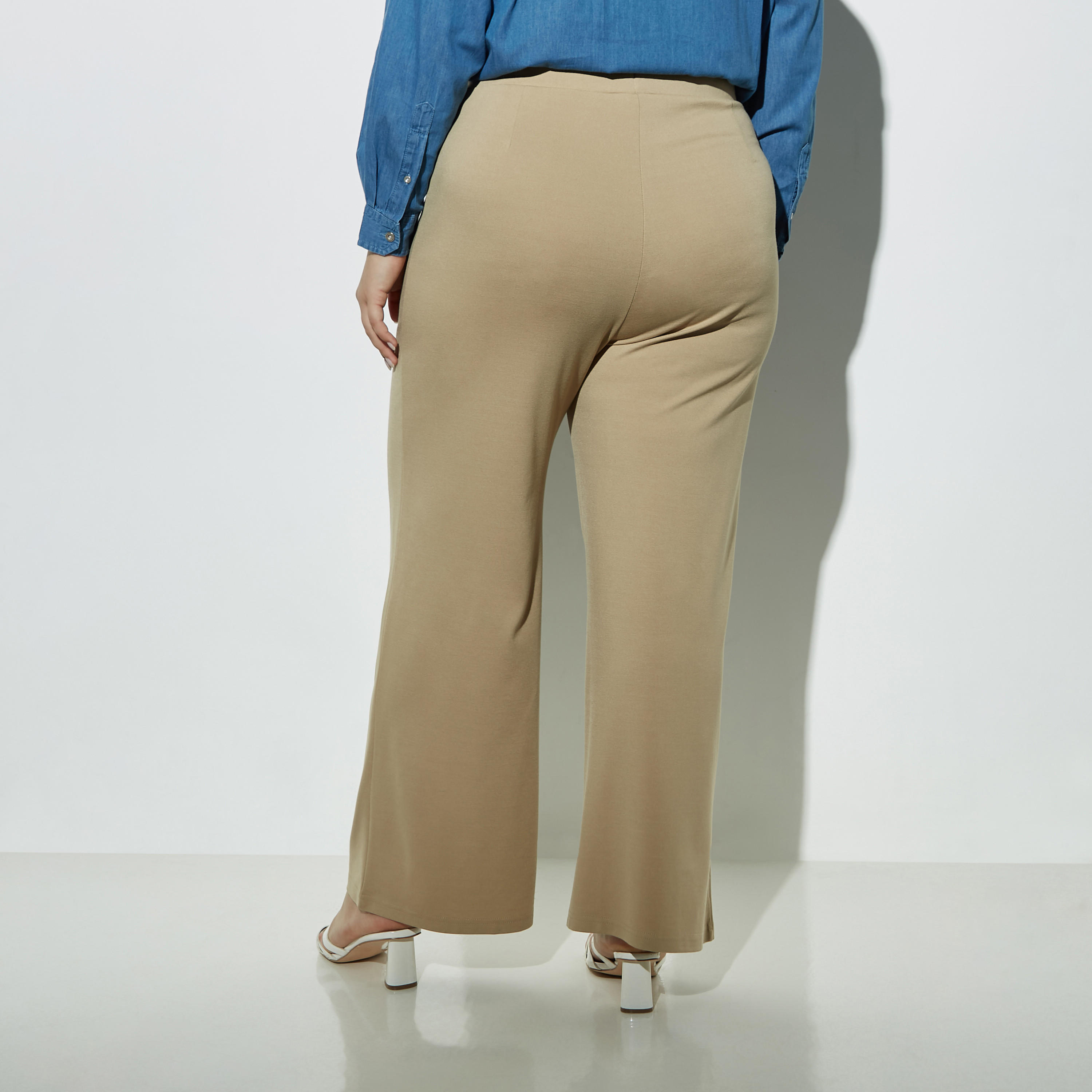 بنطلون مقاس كبير سادة واسع بخصر مطاطي مرتفع-women-clothing-bottoms-trousers-image-2