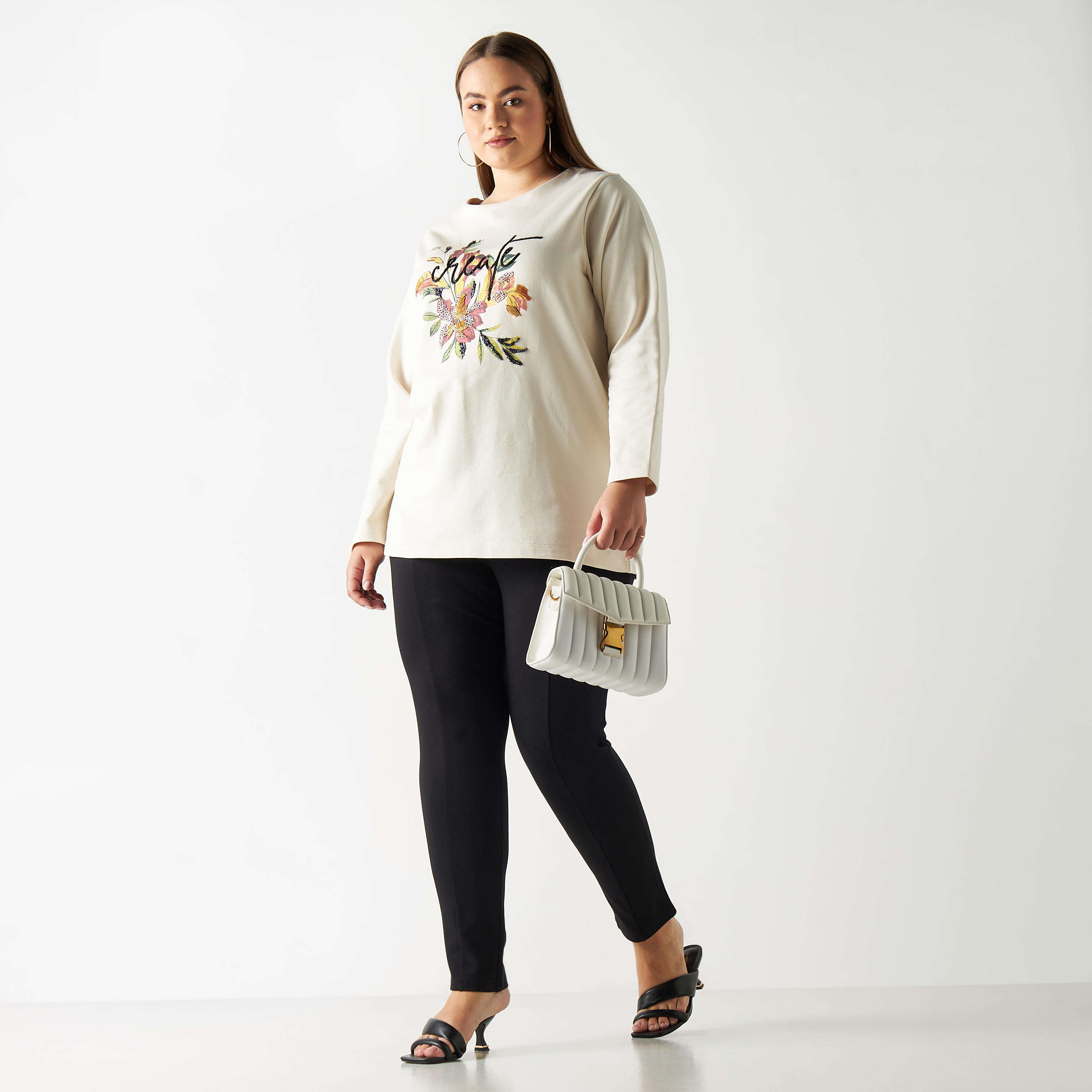 سويت شيرت مقاس واسع بأكمام طويلة وطبعات-women-winterwear-hoodiesandsweatshirts-sweatshirts-image-2