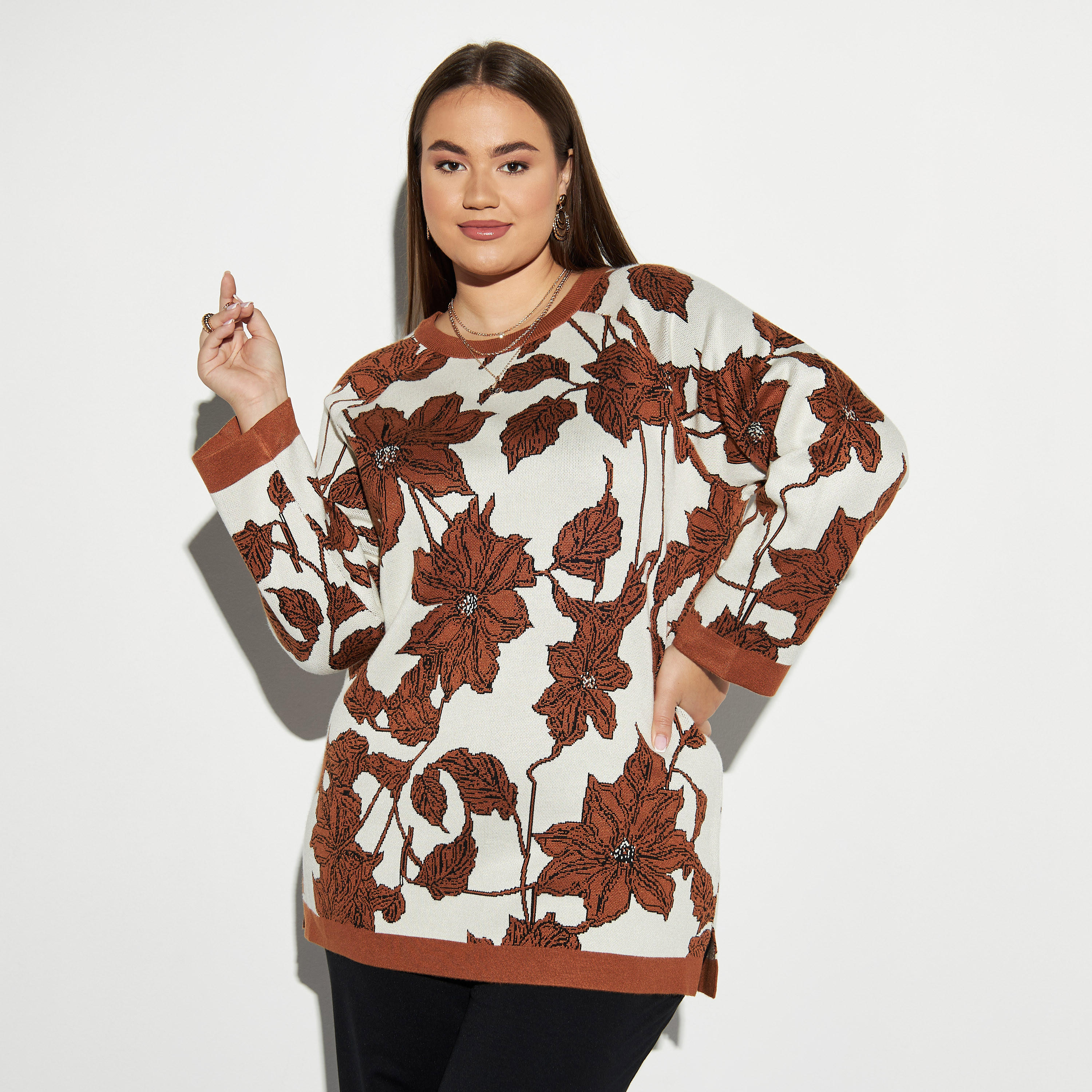 كنزة مقاس كبير بارزة الملمس بأكمام طويلة وتصميم أزهار-women-winterwear-cardigansandjumpers-cardigans-image-1