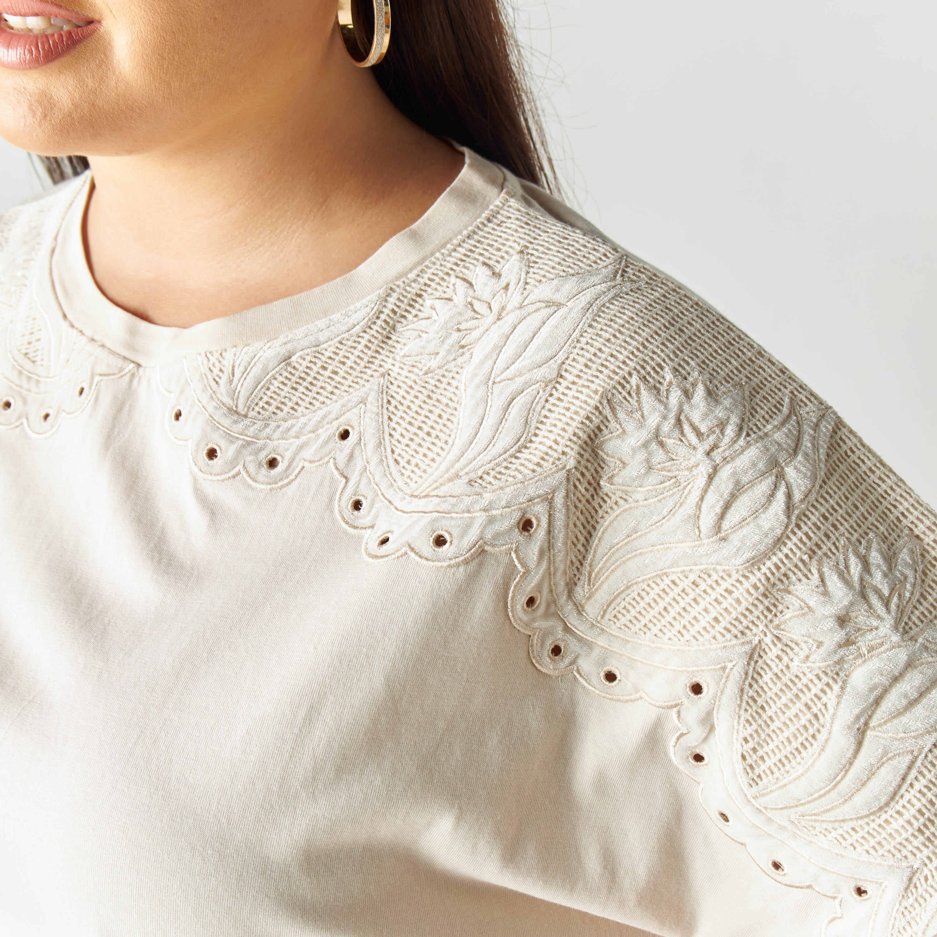 بلوزة مطرزة مقاس كبير بأكمام ممتدة-women-clothing-shirtsandblouses-blouses-image-4