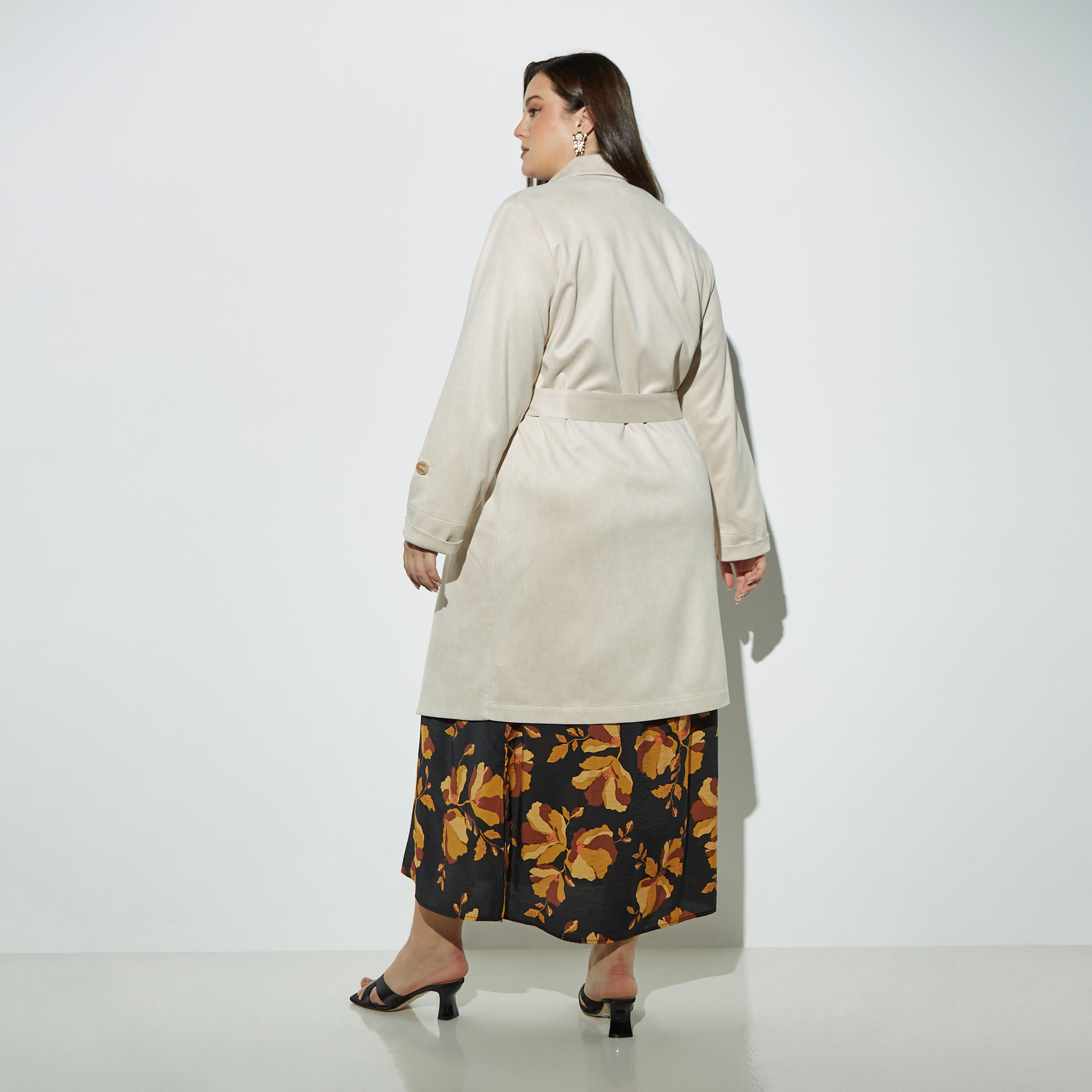 معطف مقاس كبير سويدي سادة بحزام ربط وجيوب-women-clothing-coatsandjackets-coats-image-2