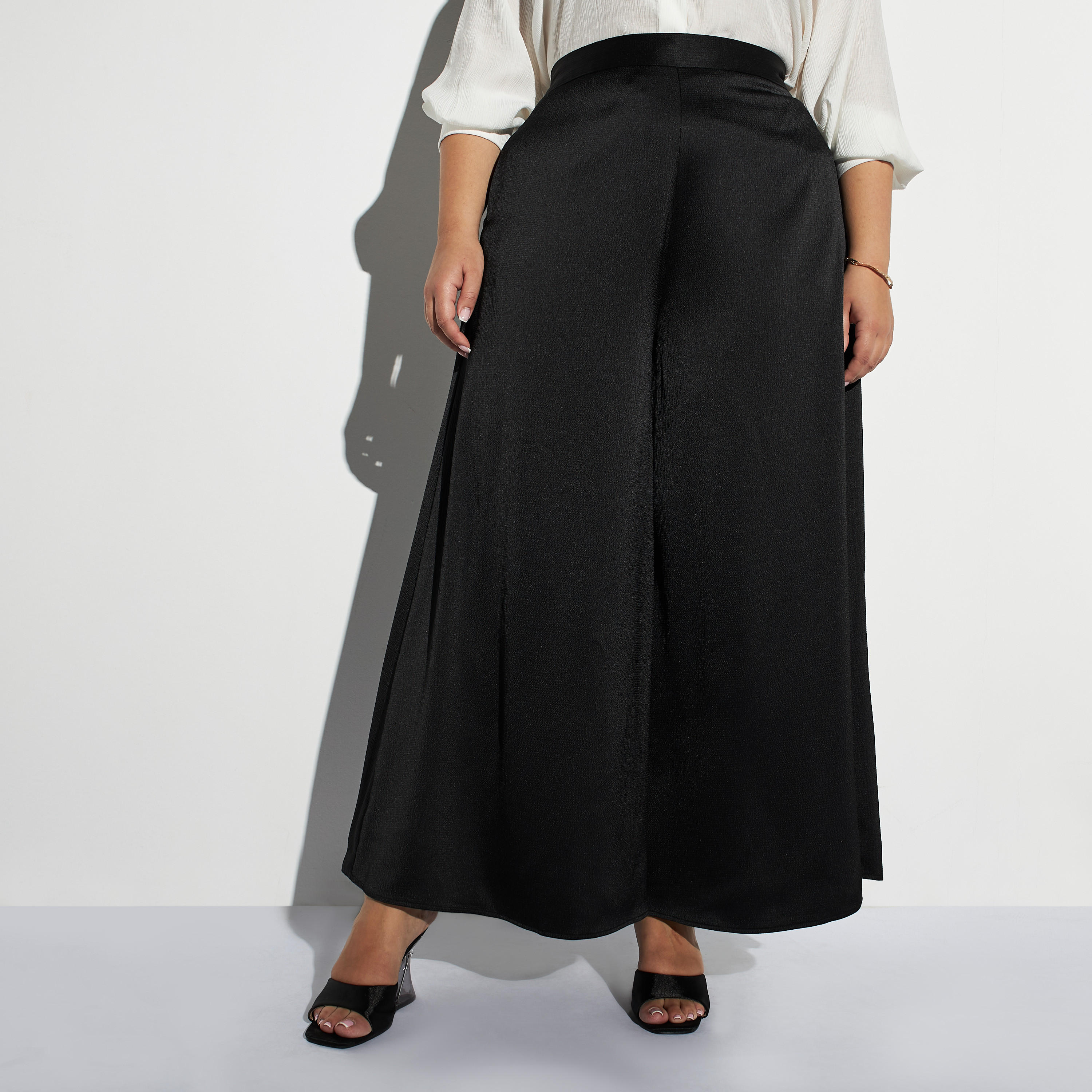 بنطلو بلازون سادة مقاس كبير بخصر مطاطي وجيوب-women-clothing-bottoms-trousers-image-4