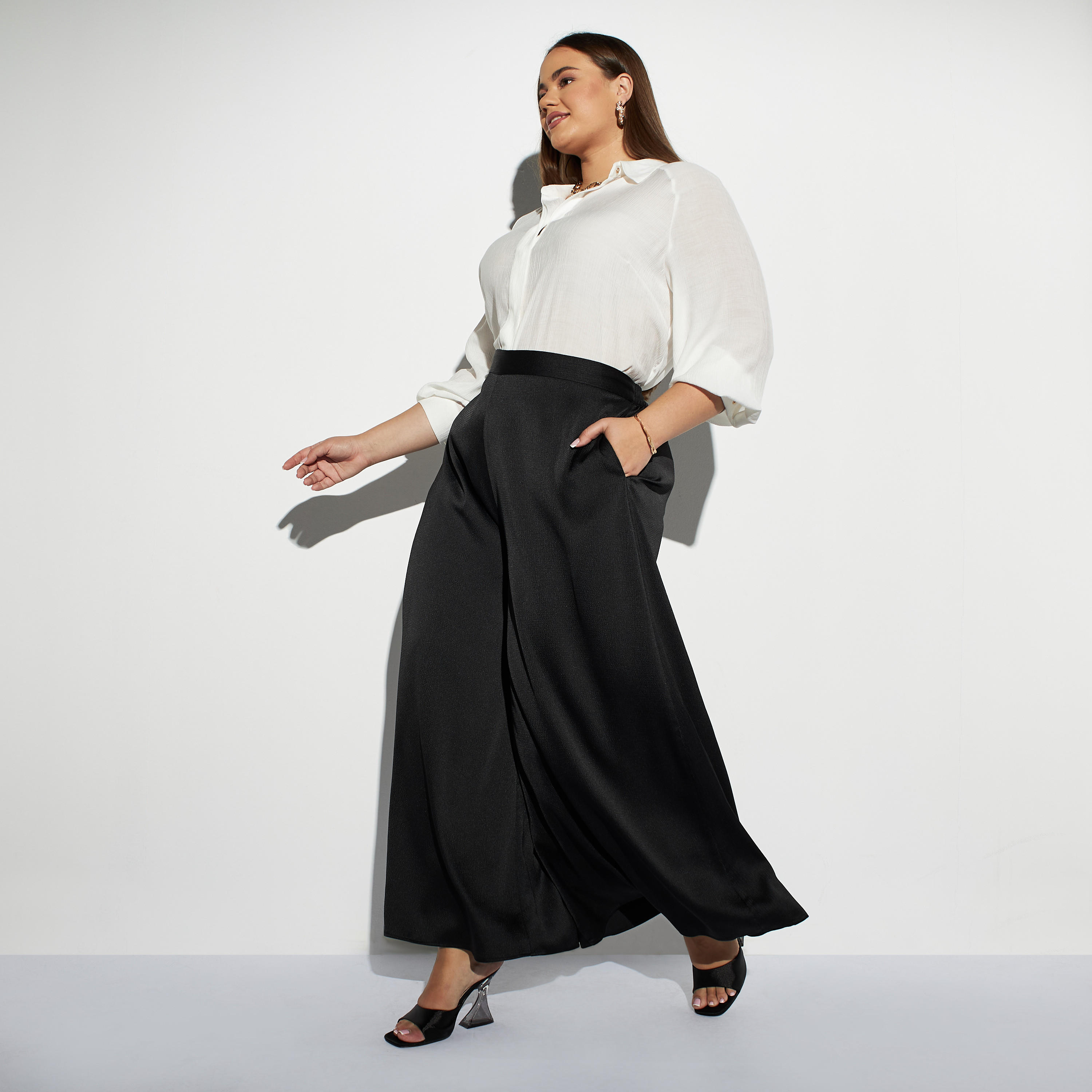 بنطلو بلازون سادة مقاس كبير بخصر مطاطي وجيوب-women-clothing-bottoms-trousers-image-3