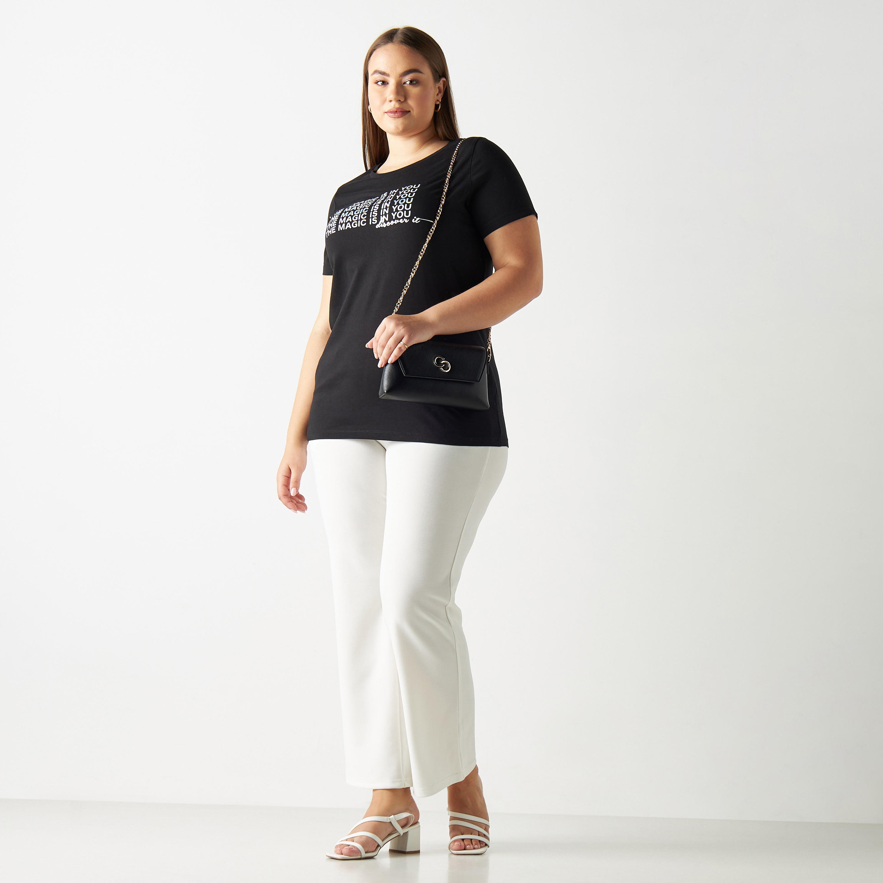 تيشيرت مقاس كبير بأكمام قصيرة وياقة ضيقة وطبعات-women-clothing-tshirts-image-2