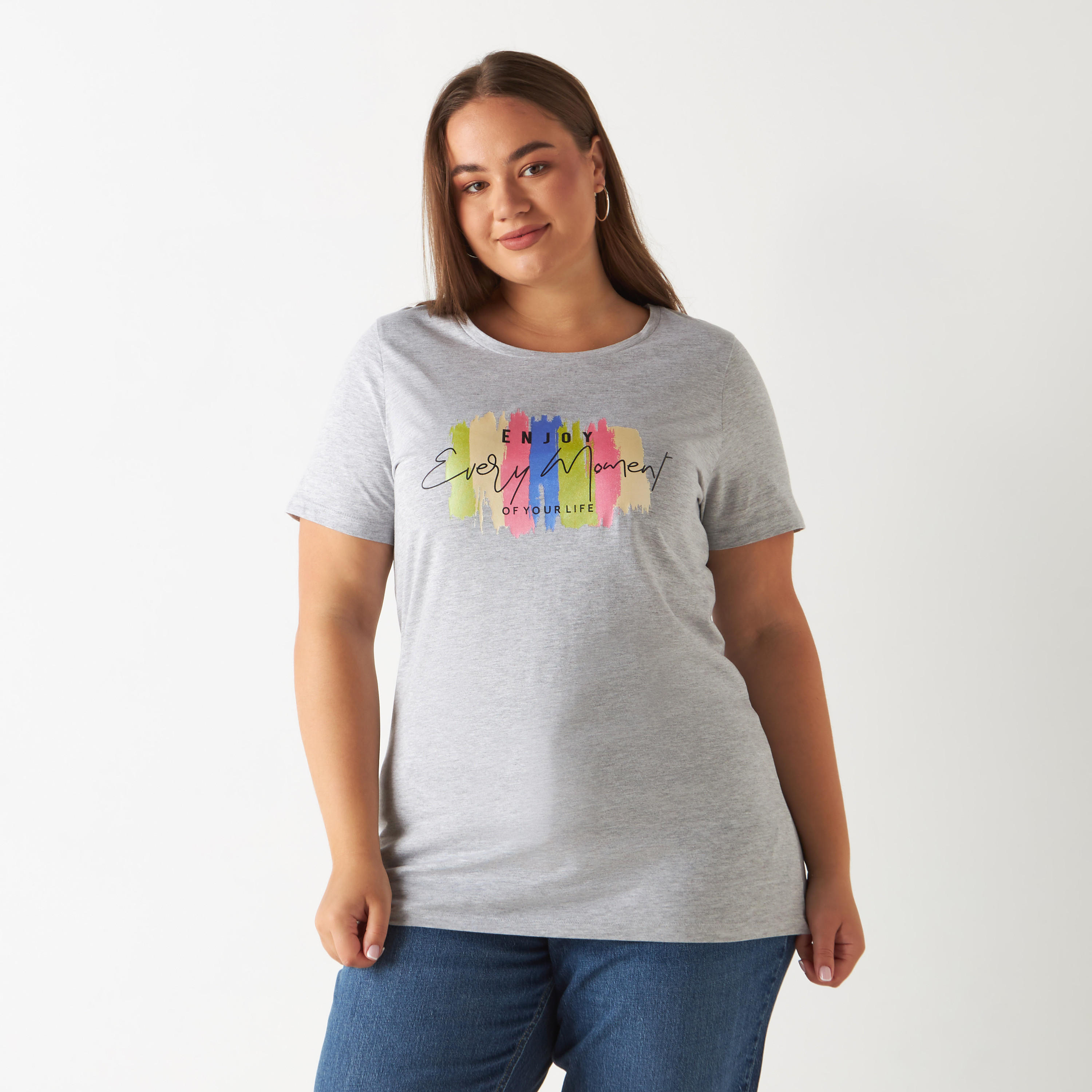 تيشيرت مقاس كبير بأكمام قصيرة وياقة ضيقة وطبعات-women-clothing-tshirts-image-1