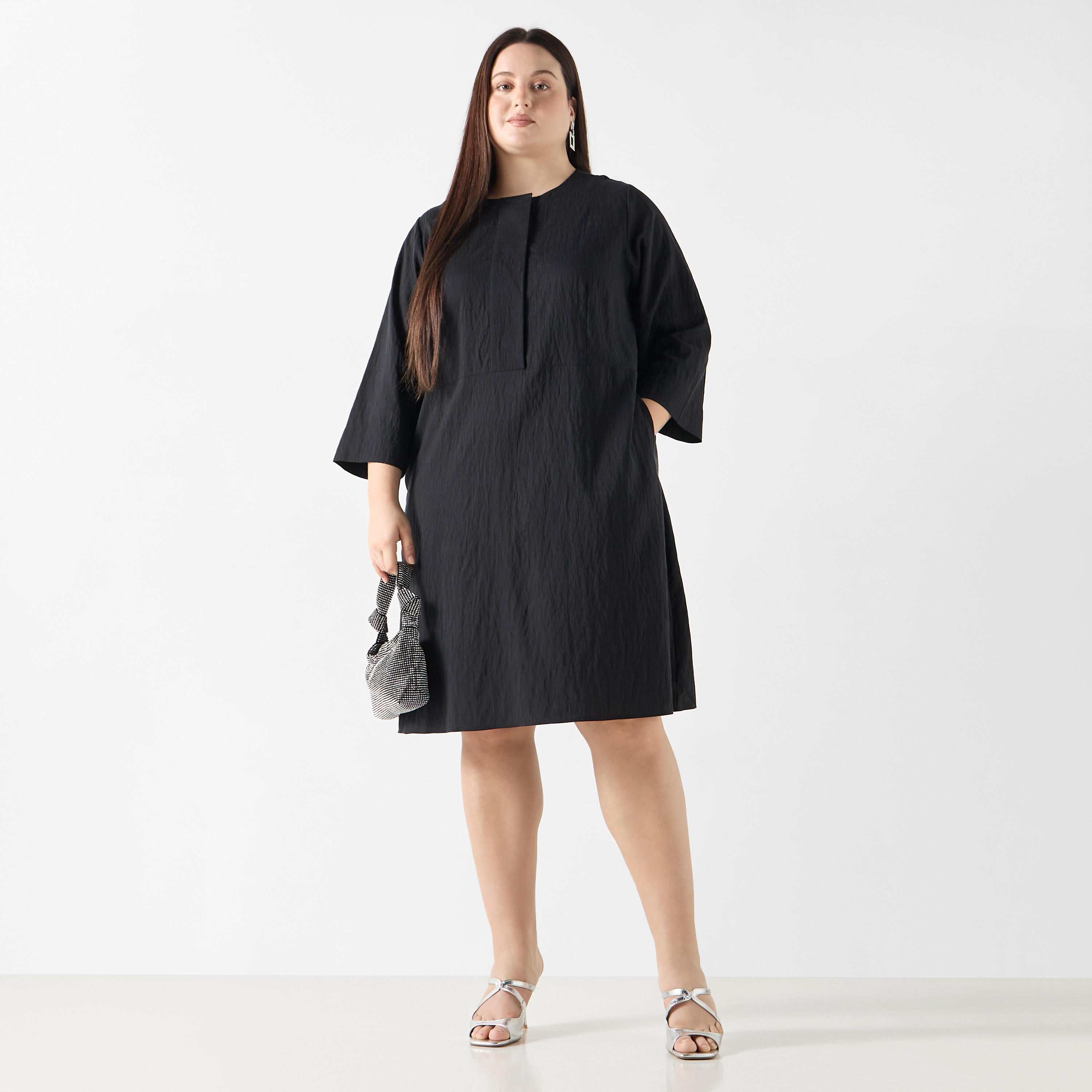 فستان مقاس كبير بارز الملمس بجيوب وأكمام 3/4 من أولا بوبكن-women-clothing-dresses-image-2