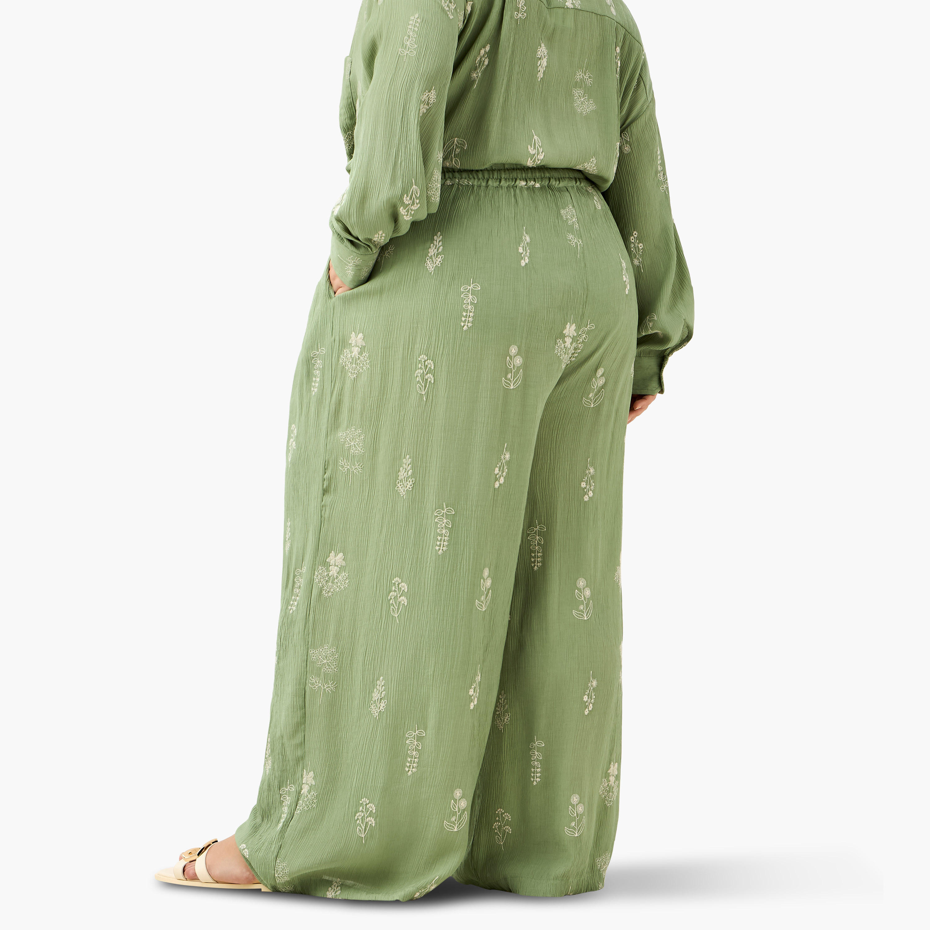 بنطلون أولا بوبكن مطرز بقصة عادية وخصر مرن - مقاسات كبيرة-women-clothing-bottoms-trousers-image-3