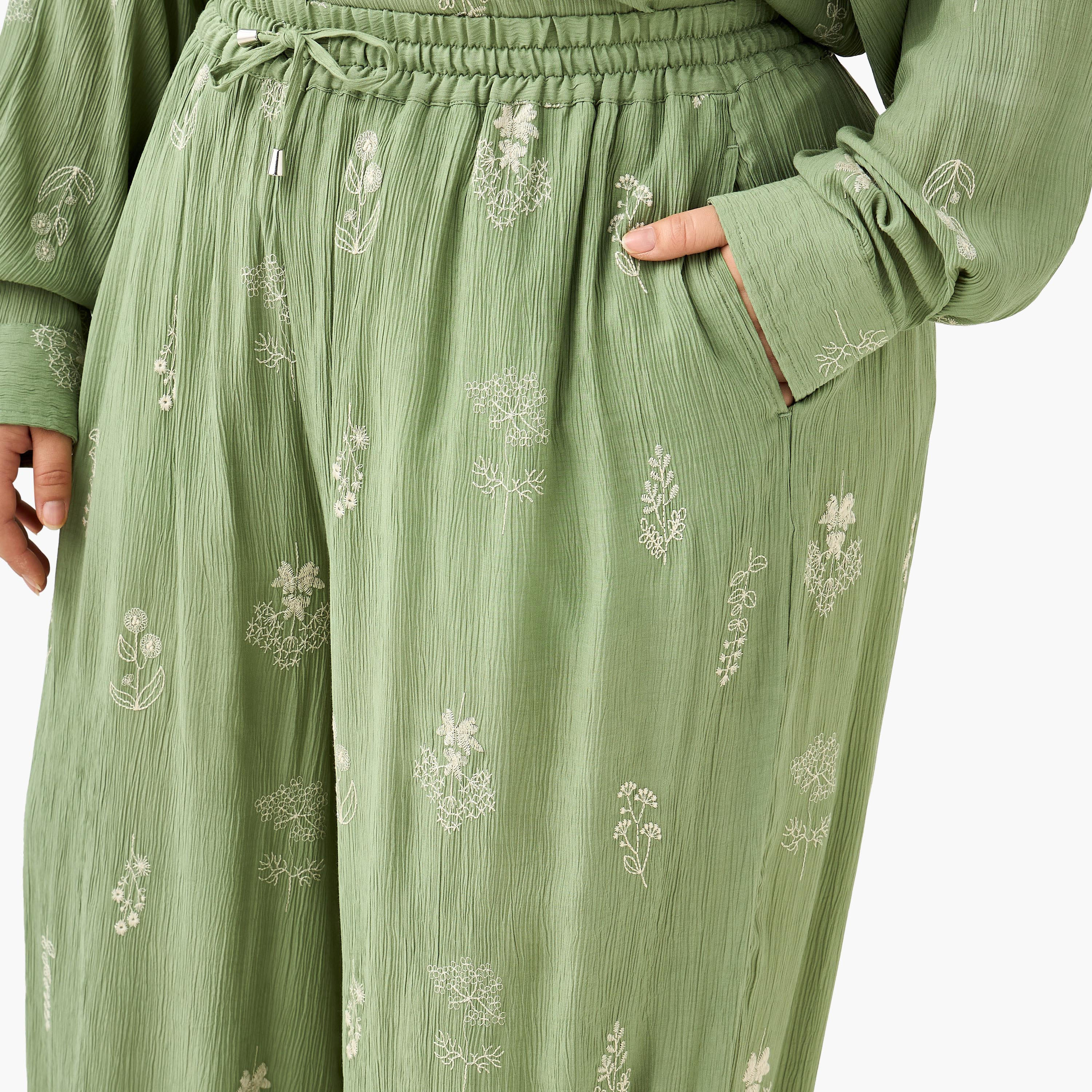 بنطلون أولا بوبكن مطرز بقصة عادية وخصر مرن - مقاسات كبيرة-women-clothing-bottoms-trousers-image-4