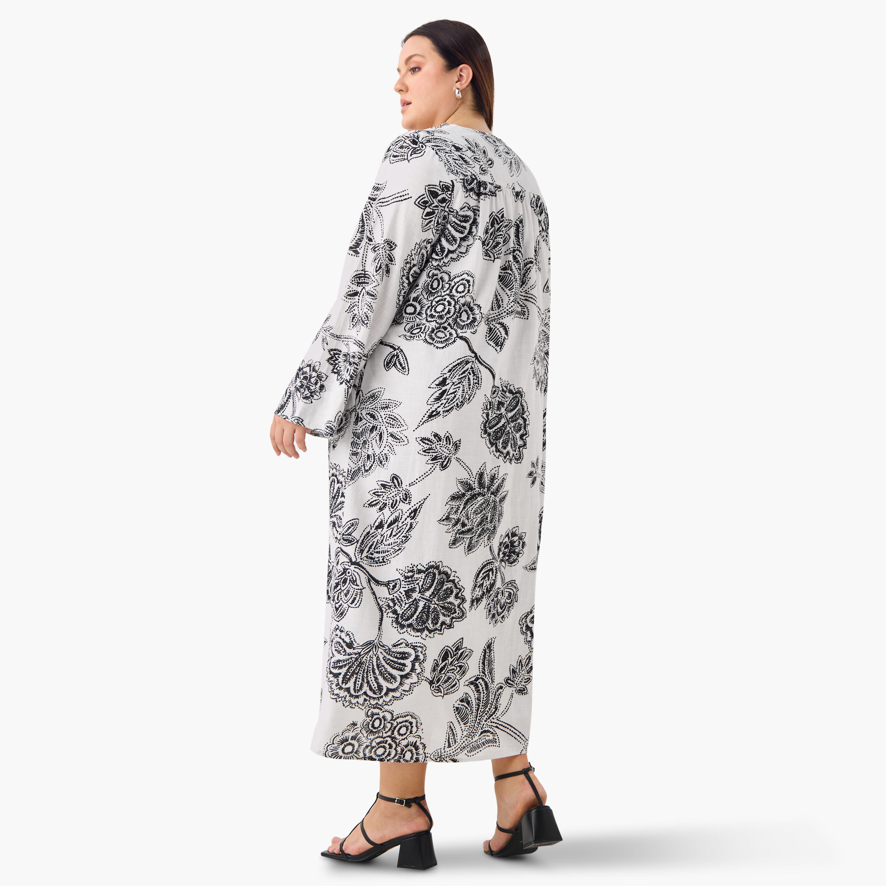 فستان قفطان قطن ماكسي مقاس كبير مزين بياقة V من أولا بوبكن-women-clothing-dresses-image-3