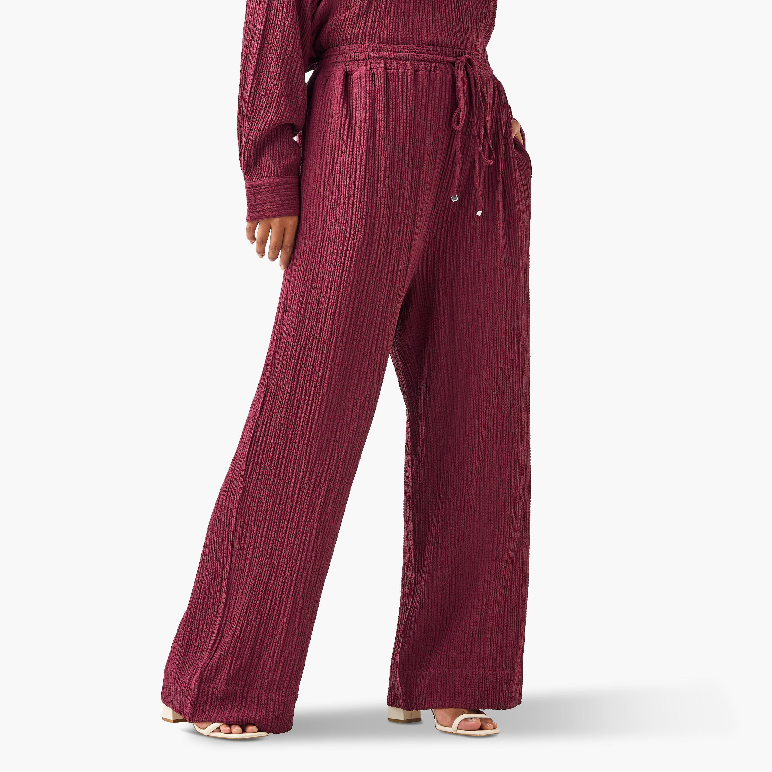 بنطلون بارز الملمس مقاس كبير بقصّة عادية وجيوب من أولا بوبكن-women-clothing-bottoms-trousers-image-5