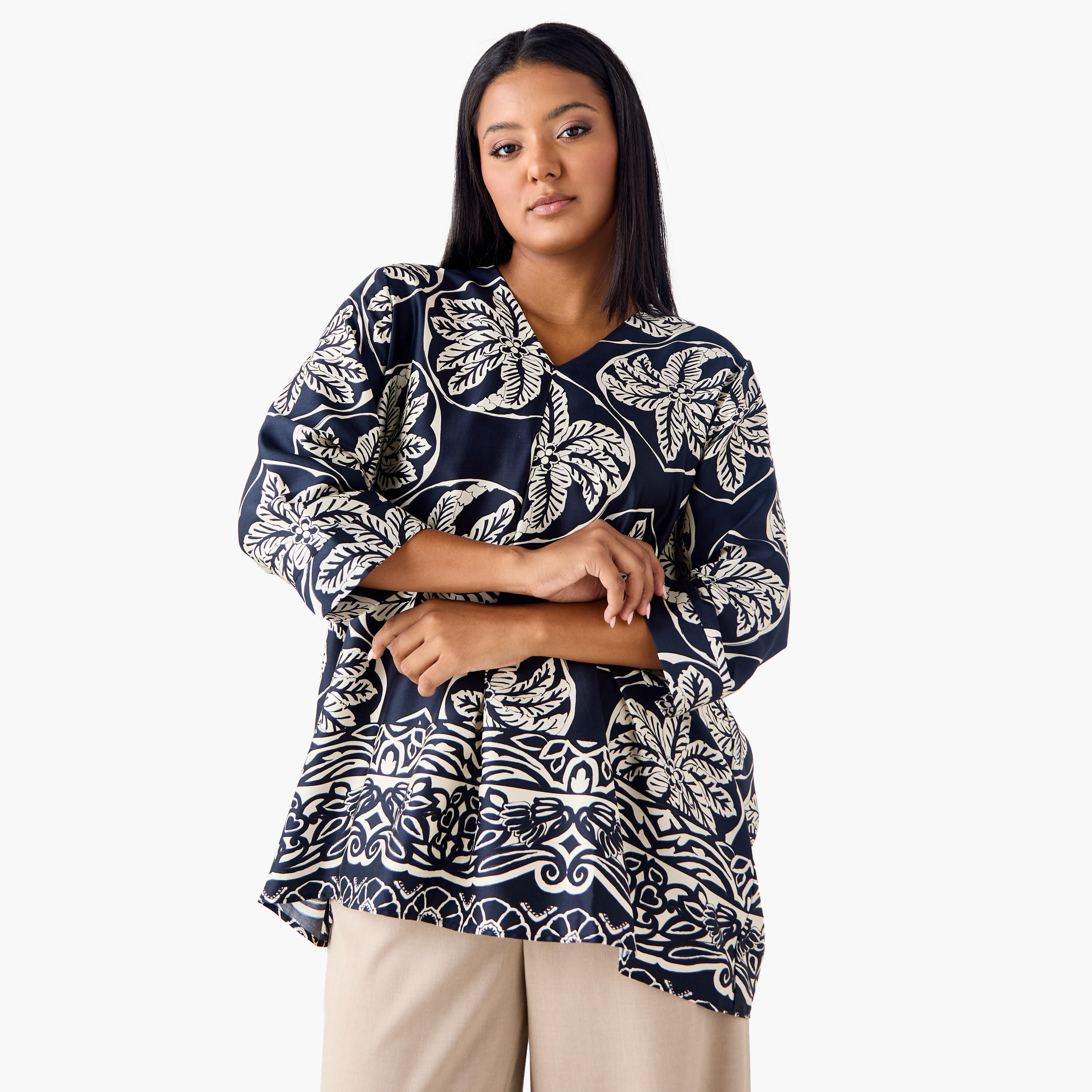 بلوزة مقاس كبير بطبعات وياقة V وأكمام 3/4 من أولا بوبكن-women-clothing-shirtsandblouses-blouses-image-5
