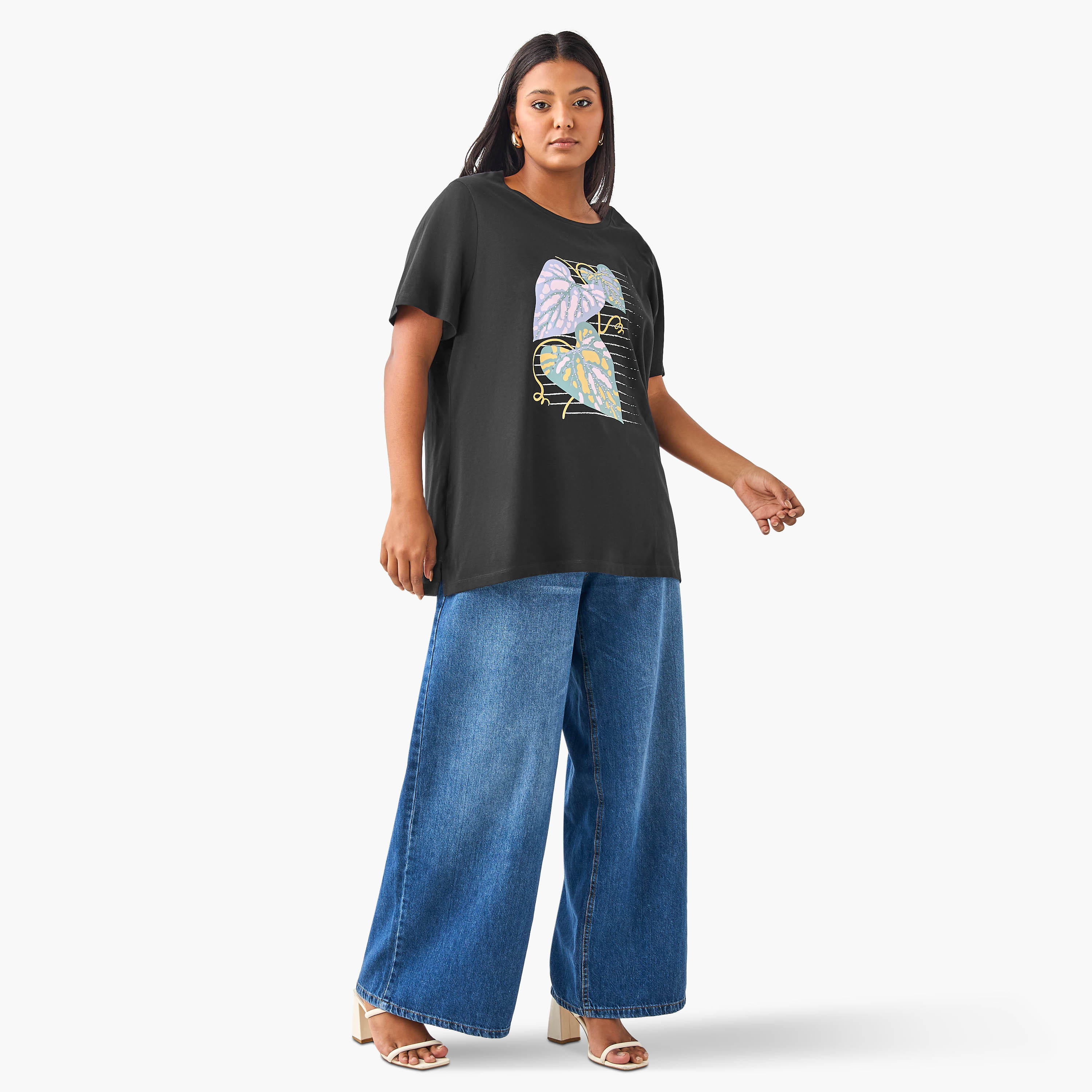 تيشيرت قطن مقاس كبير بطبعات أوراق شجر من أولا بوبكن-women-clothing-tshirts-image-4