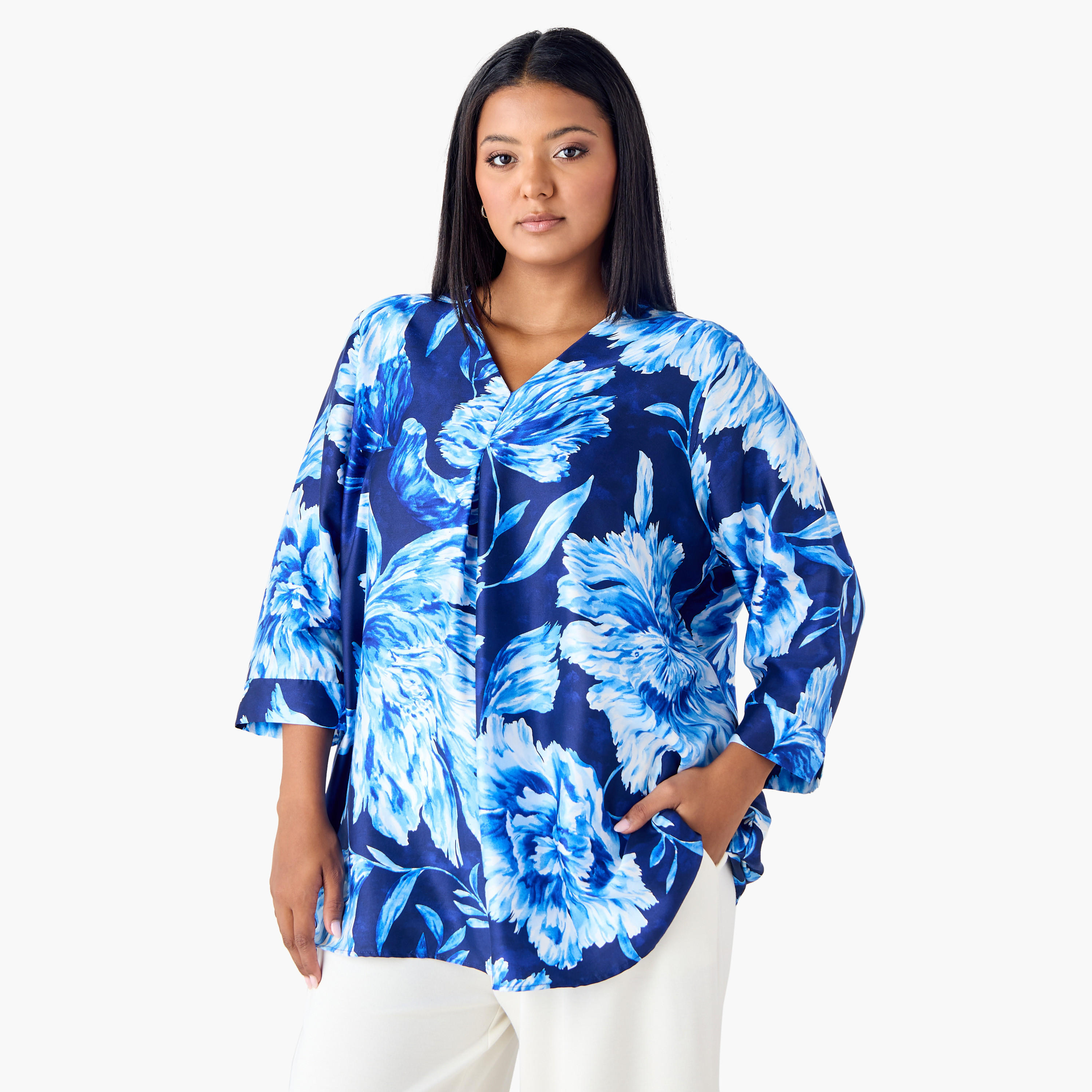بلوزة مقاس كبير بطبعات وياقة V وأكمام 3/4 من أولا بوبكن-women-clothing-shirtsandblouses-blouses-image-1