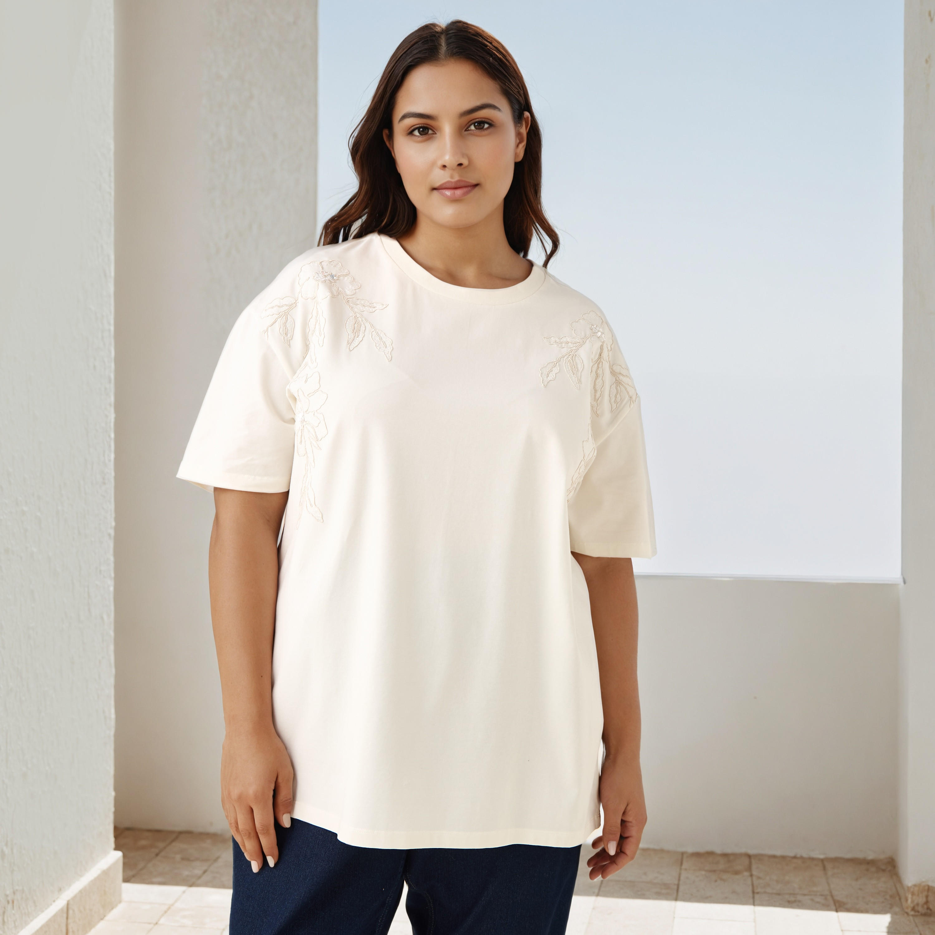 تيشيرت بتطريزات زهرية مقاس كبير من أولا بوبكين-women-clothing-tshirts-image-5