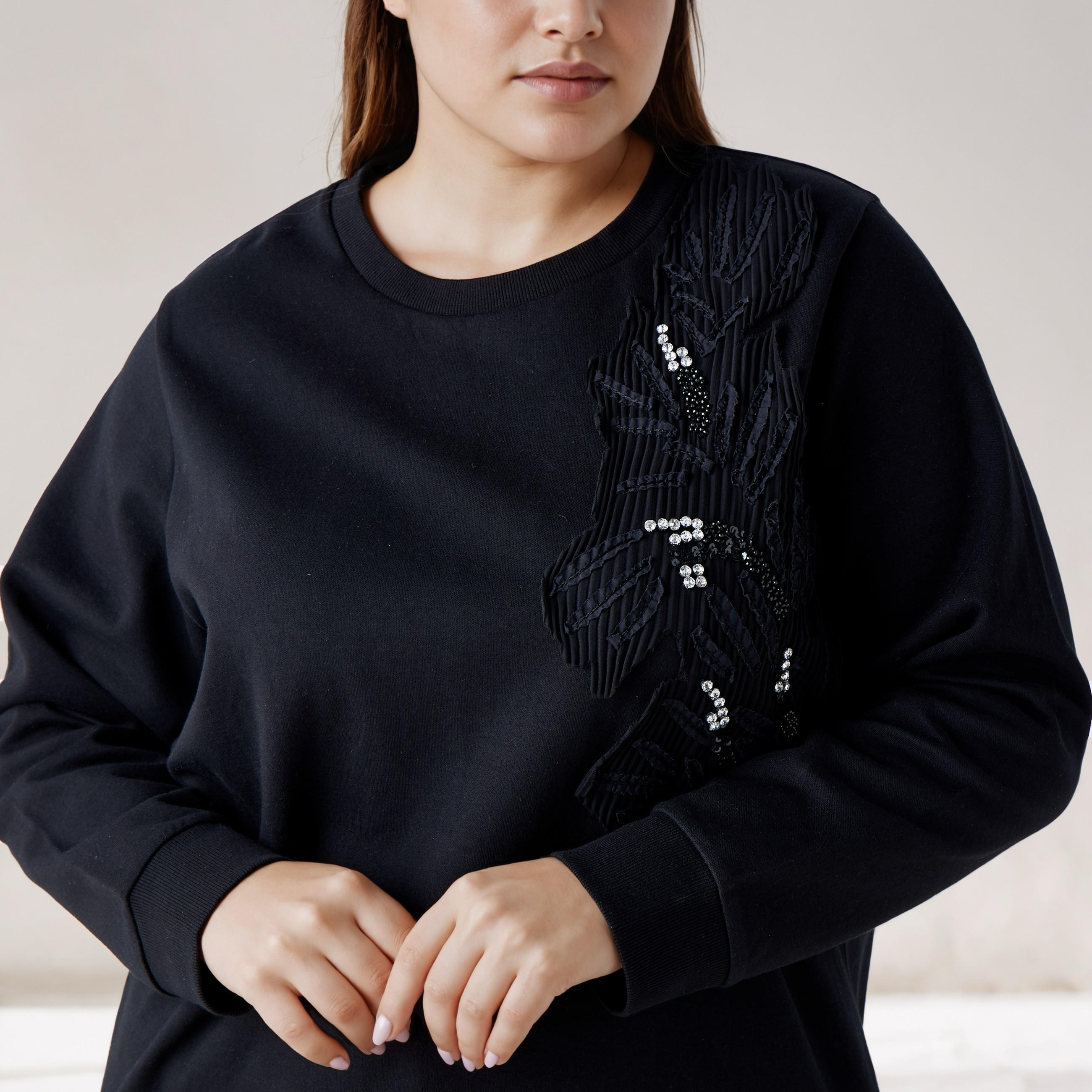 سويت شيرت بزينة من أولا بوبكن-women-winterwear-hoodiesandsweatshirts-sweatshirts-image-2