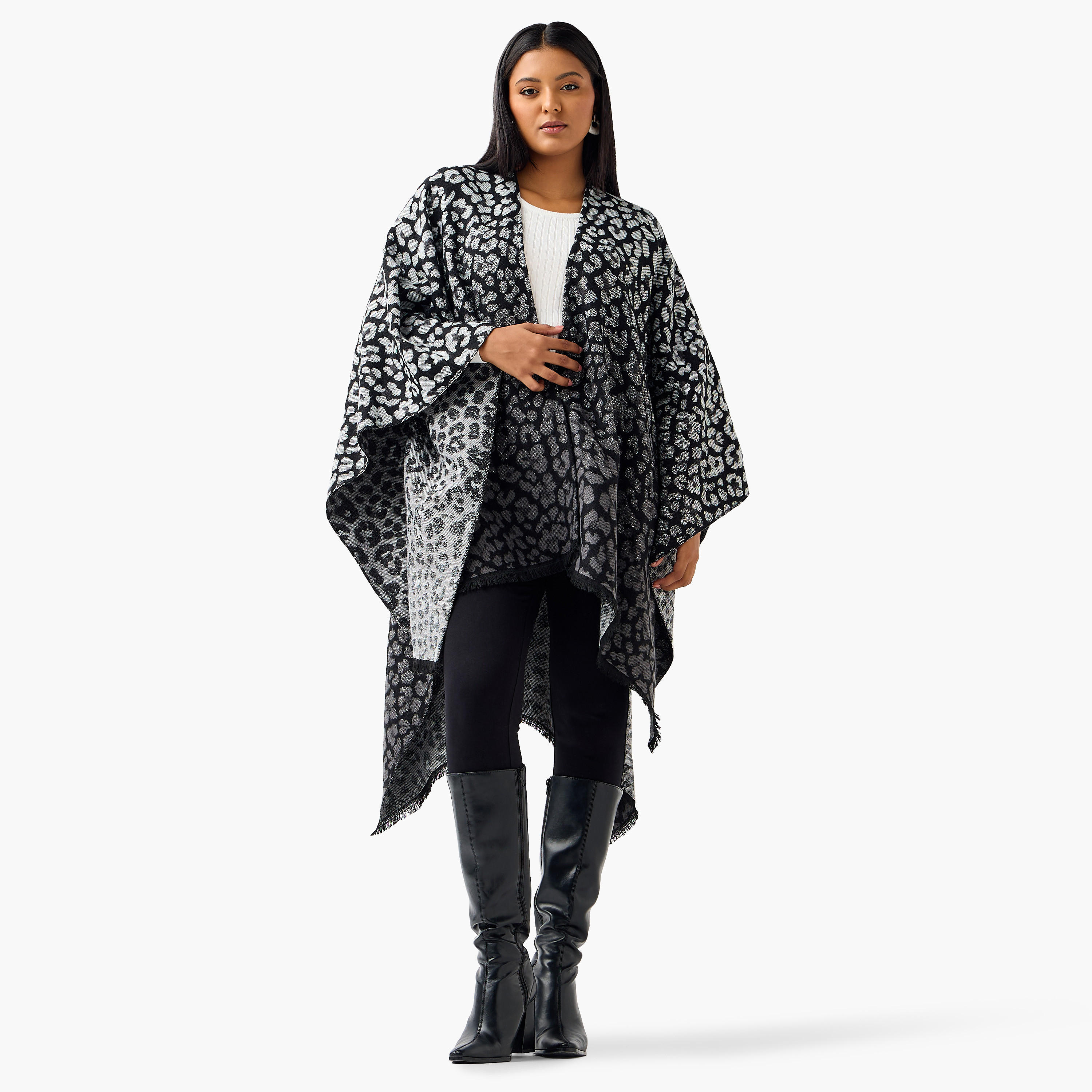 بونشو بقصّة مريحة وتفاصيل شراشيب من أولا بوبكن-women-winterwear-cardigansandjumpers-cardigans-image-4