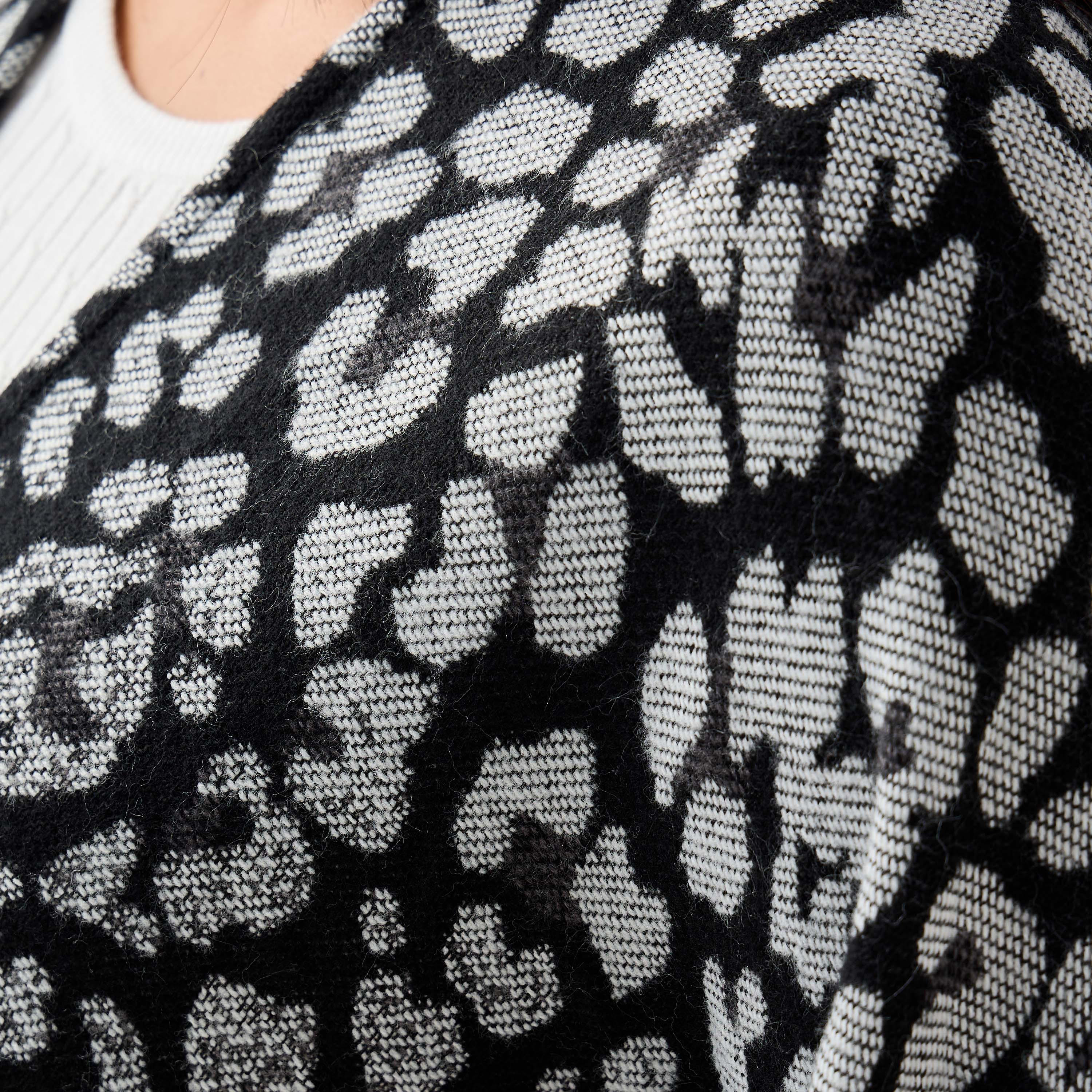 بونشو بقصّة مريحة وتفاصيل شراشيب من أولا بوبكن-women-winterwear-cardigansandjumpers-cardigans-image-3