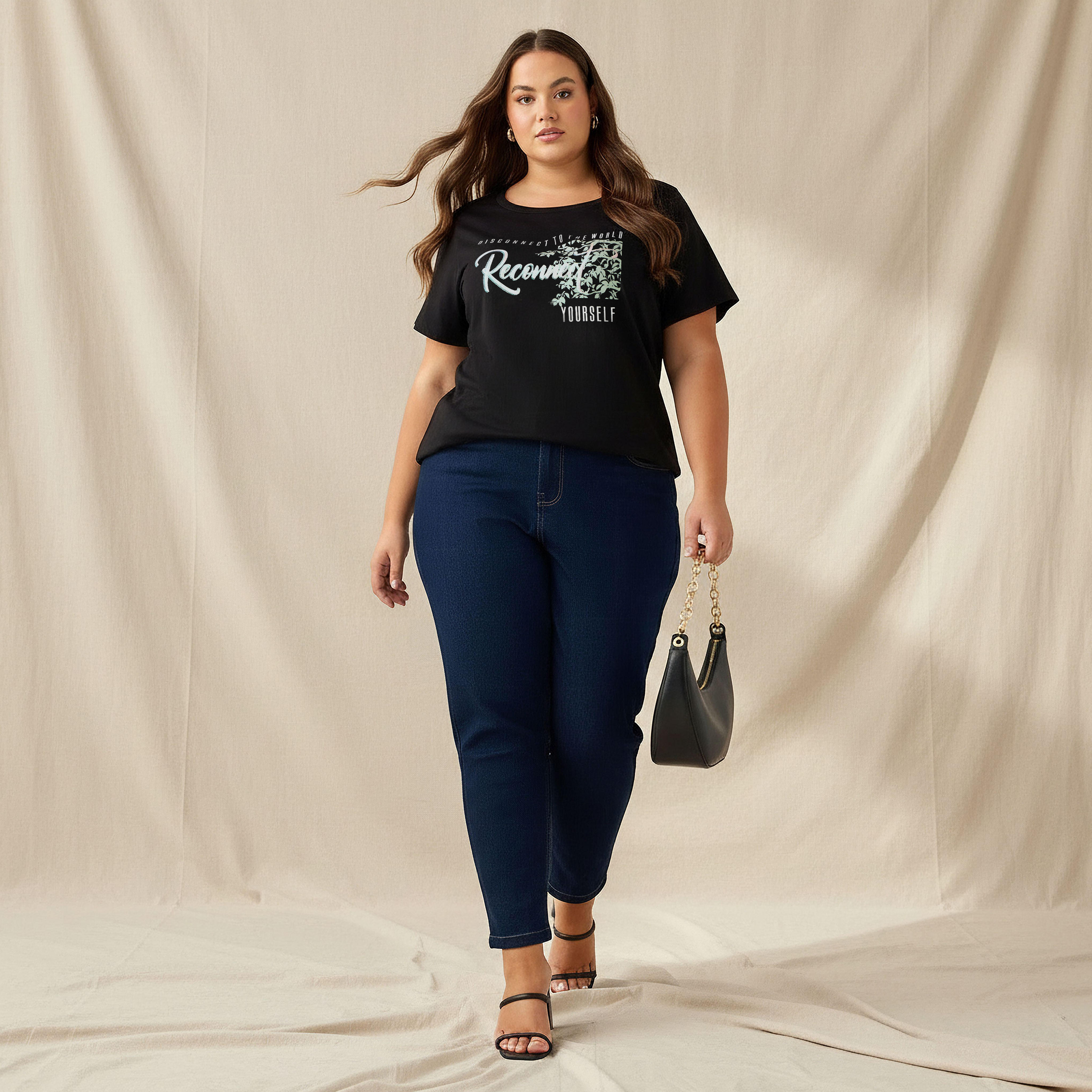 تيشيرت بقصة مريحة وطبعات جرافيك من أولا بوبكين-women-clothing-tshirts-image-2