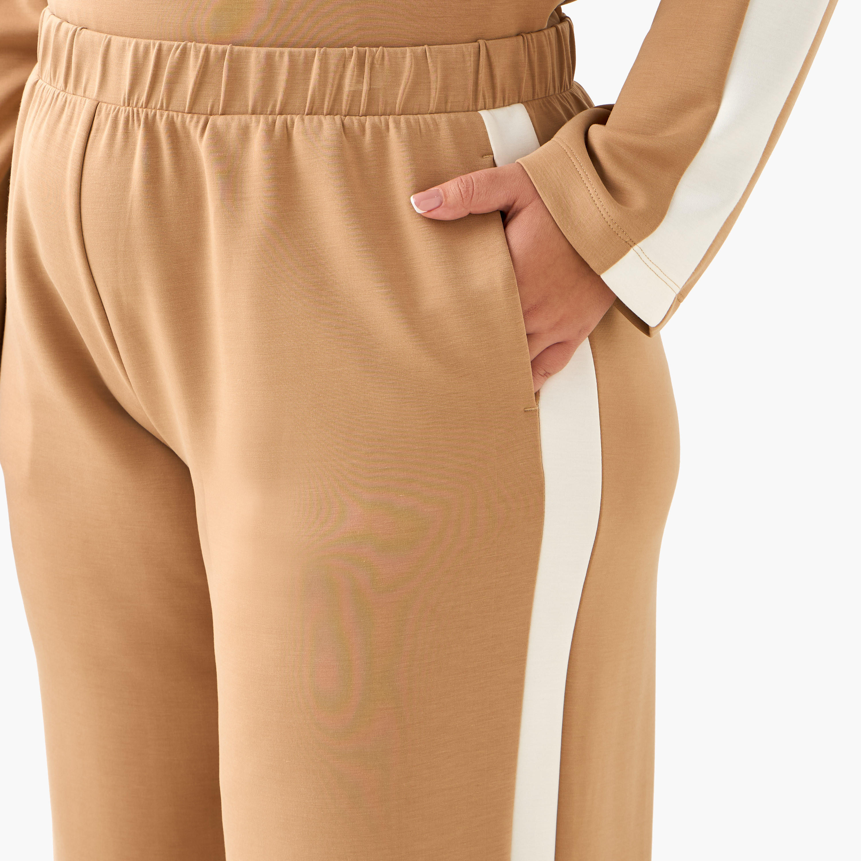 بنطلون واسع الساقين وتفاصيل شريط من أولا بوبكين-women-clothing-coordsets-image-5