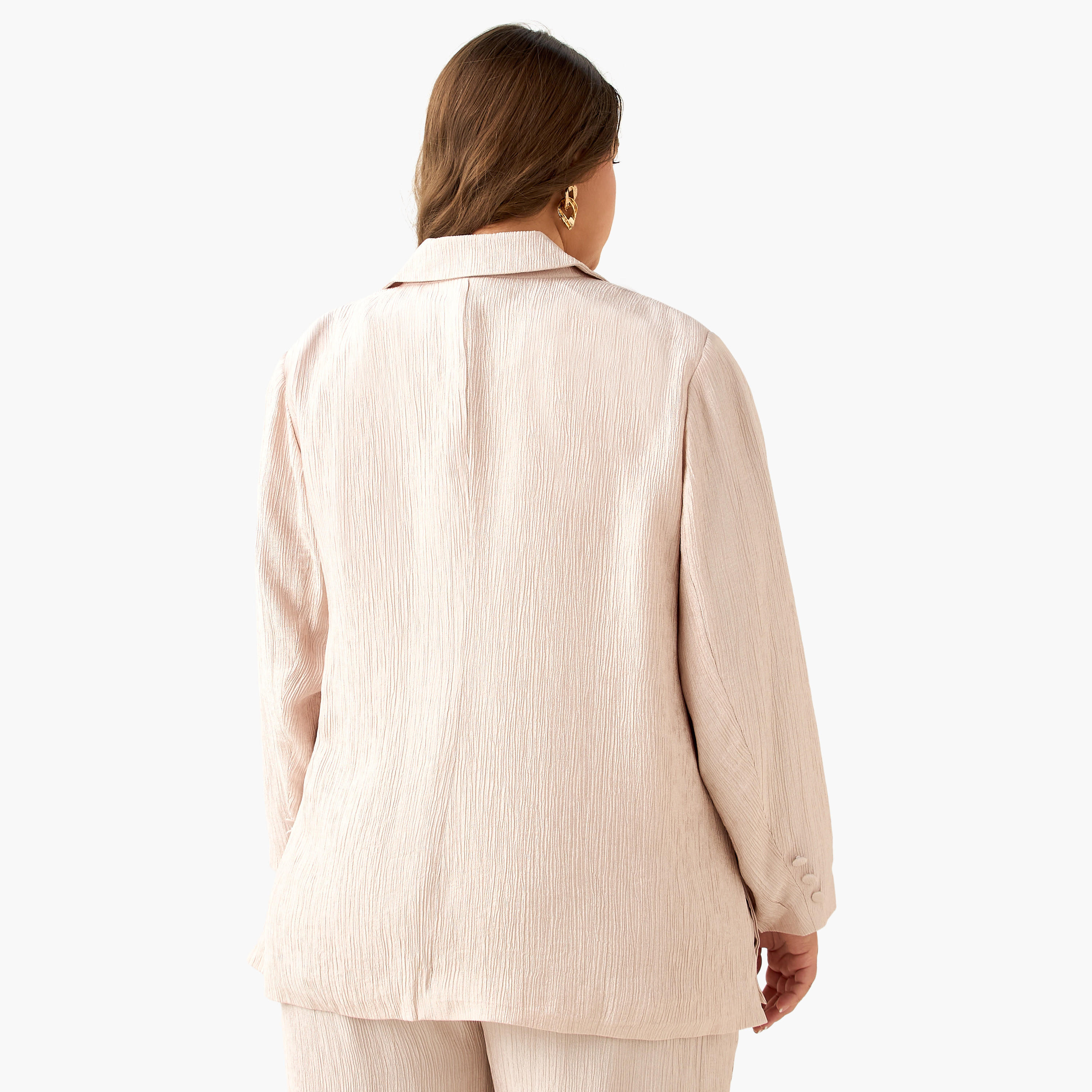 بليزر بقصّة مريحة بارز الملمس للنساء من أولا بوبكن-women-clothing-coatsandjackets-blazers-image-4
