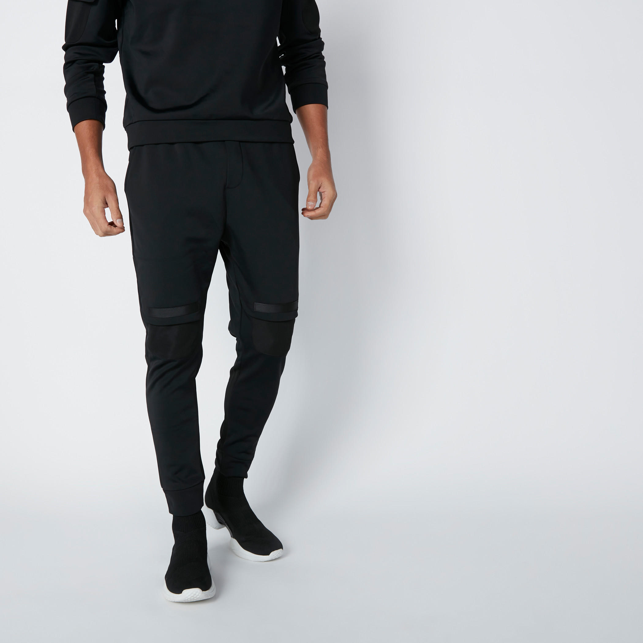 بنطال رياضي بخصر مطّاطي وجيوب-men-clothing-bottoms-joggers-image-1
