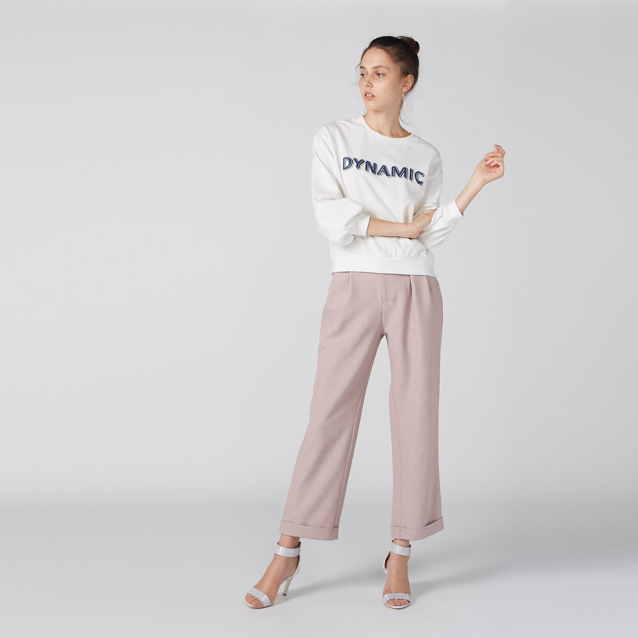 سويت شيرت قصير بياقة مستديرة وأكمام طويلة وطبعات-women-winterwear-hoodiesandsweatshirts-sweatshirts-image-1