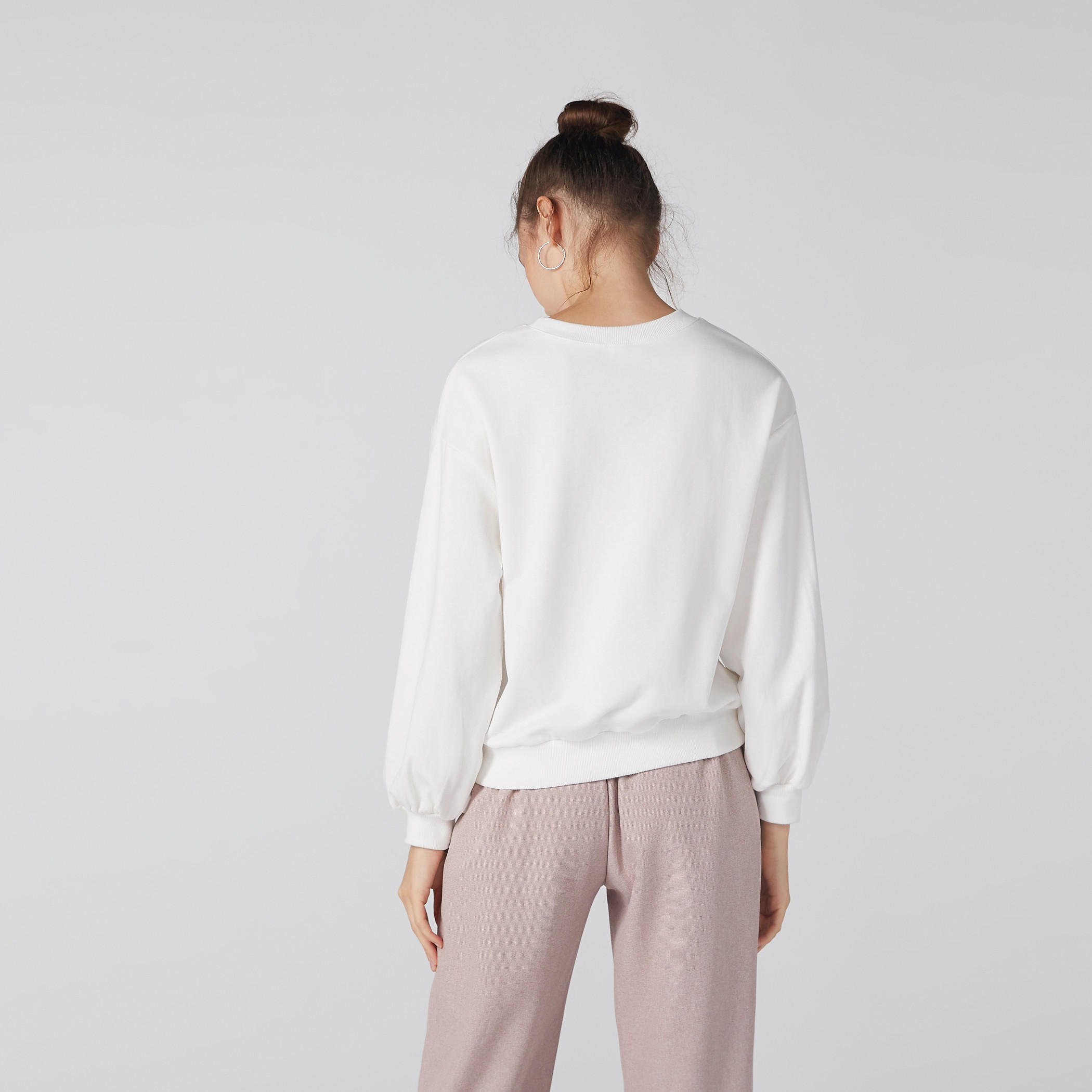 سويت شيرت قصير بياقة مستديرة وأكمام طويلة وطبعات-women-winterwear-hoodiesandsweatshirts-sweatshirts-image-3