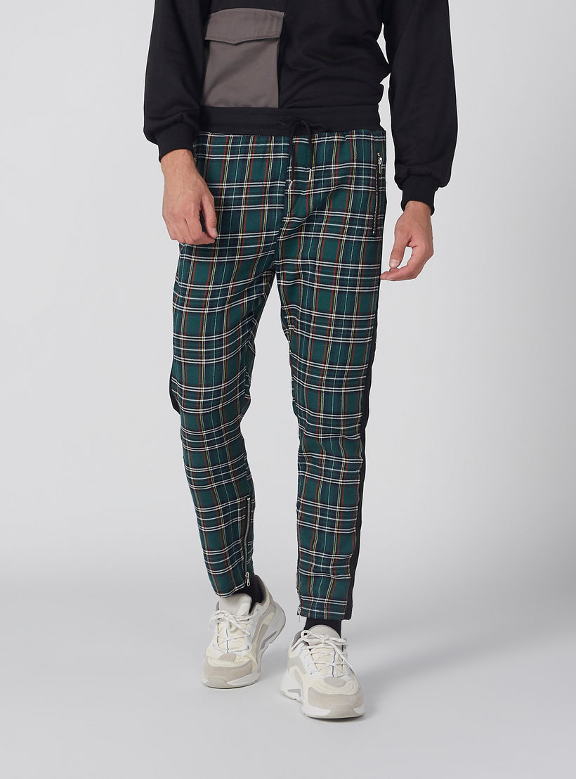 بنطال كاروهات بخصر مطّاطي وجيوب-men-clothing-bottoms-trousersandchinos-trousers-image-1