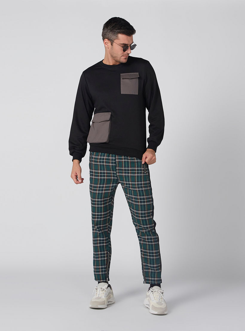 بنطال كاروهات بخصر مطّاطي وجيوب-men-clothing-bottoms-trousersandchinos-trousers-image-2