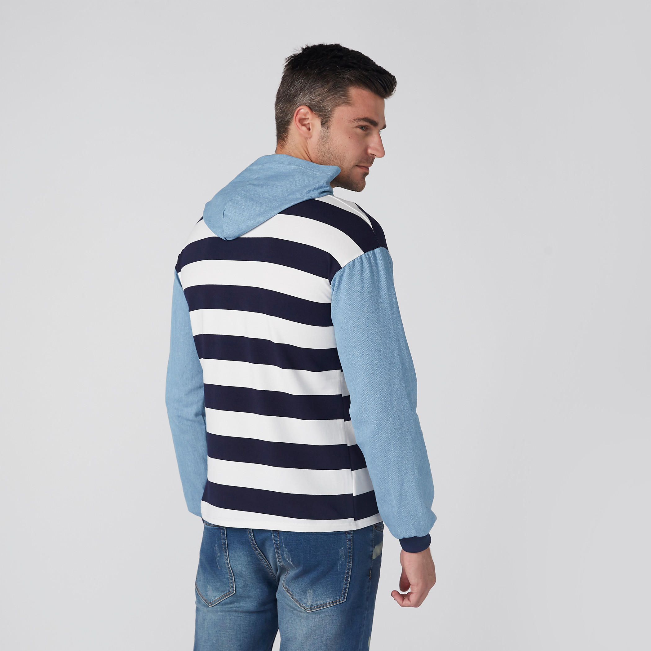 سويت شيرت مقلّم بأكمام طويلة وقبعة-men-winterwear-hoodiesandsweatshirts-image-3