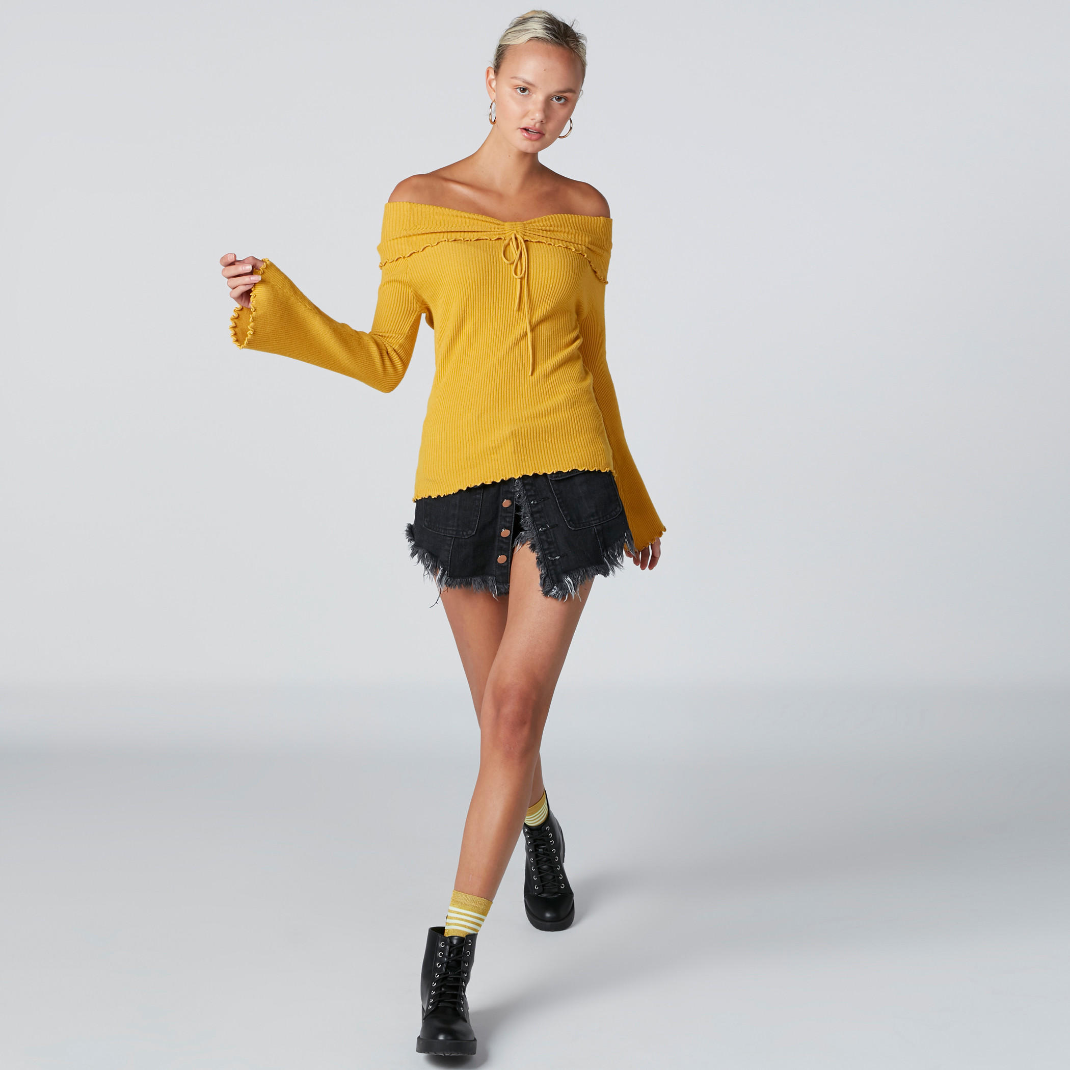بنطال دينم بجيوب وقصّة عادية وزر إغلاق-women-clothing-bottoms-shorts-image-1