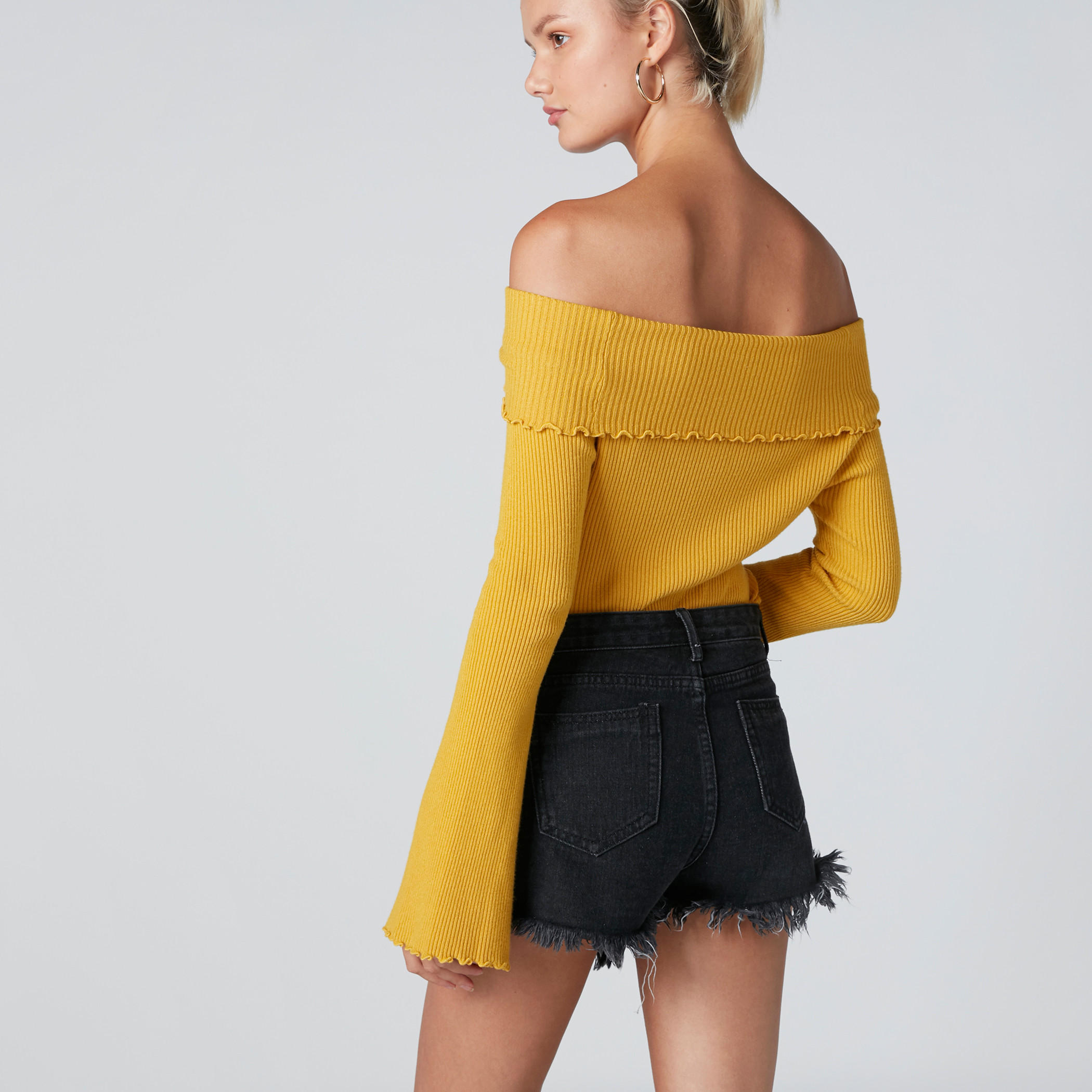 بنطال دينم بجيوب وقصّة عادية وزر إغلاق-women-clothing-bottoms-shorts-image-2