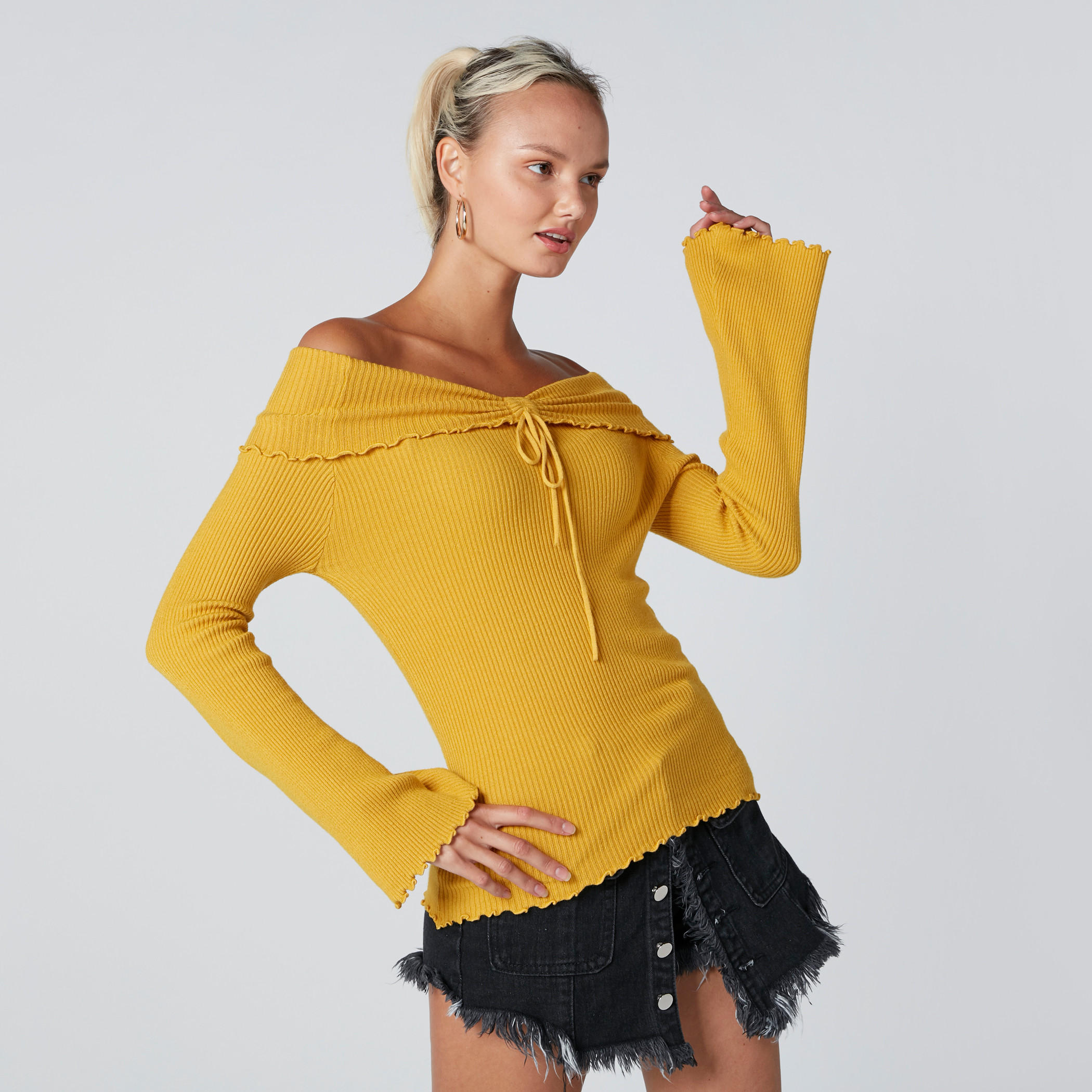 توب بأكتاف مكشوفة وقصّة سكيني وأكمام طويلة-women-clothing-shirtsandblouses-blouses-image-3