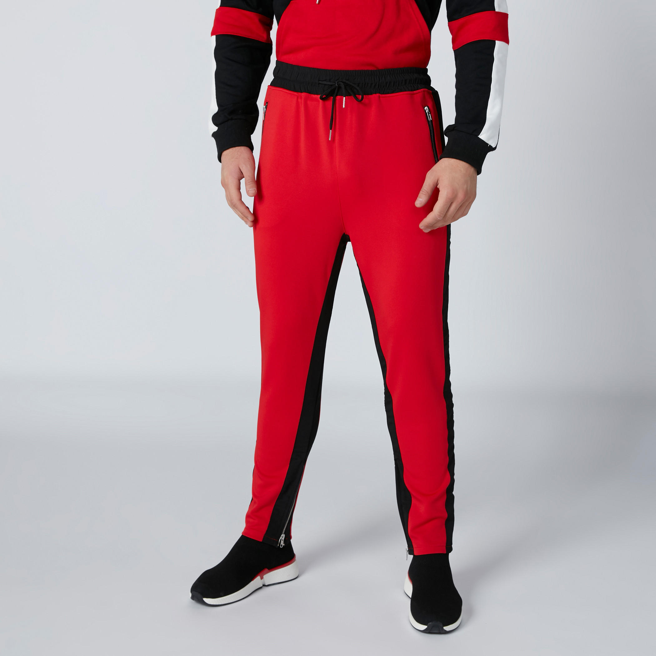 بنطال بشريطة جانبية مغايرة وسحّاب وجيوب-men-clothing-bottoms-shorts-image-1