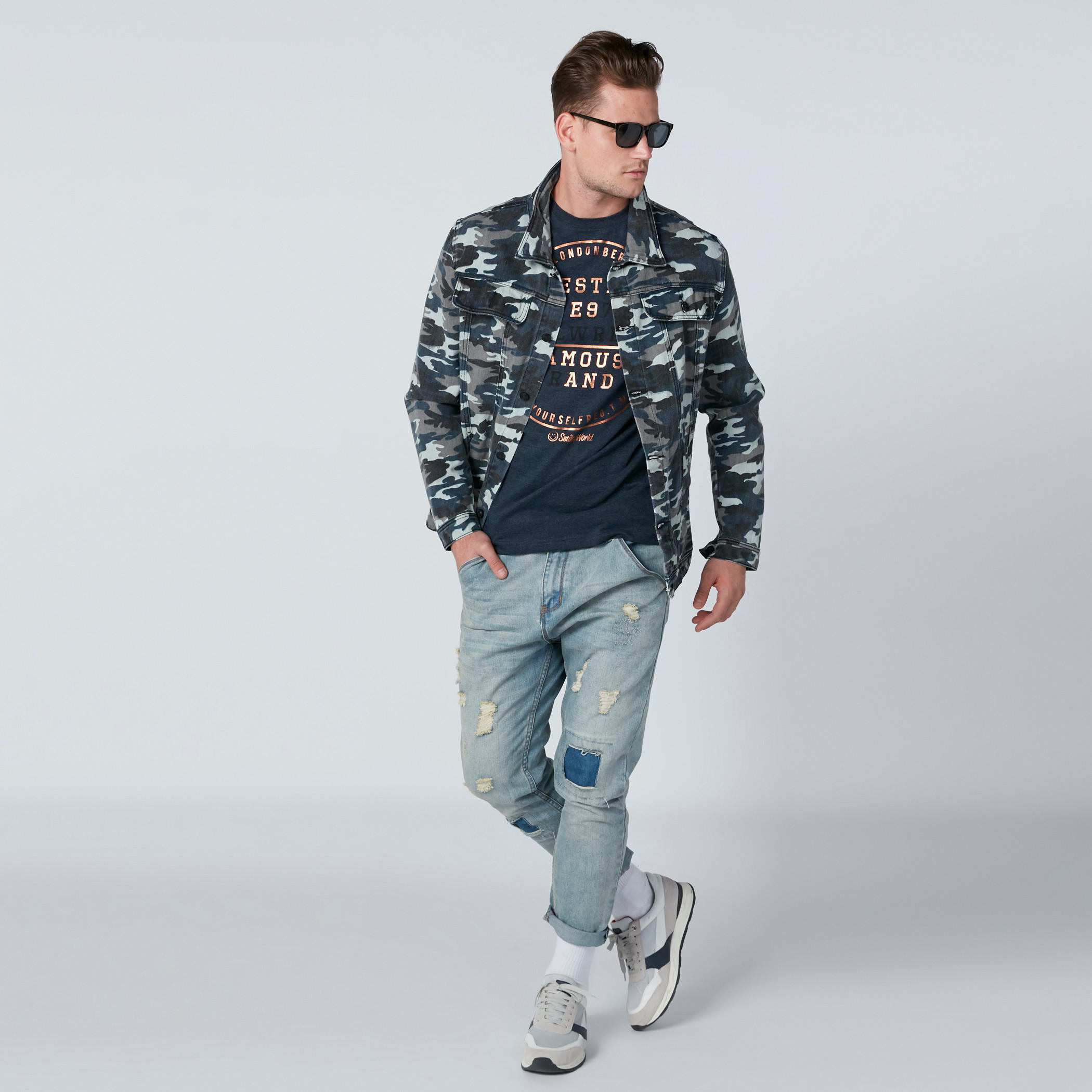 جاكيت دينم بأكمام طويلة وجيوب وطبعات مموّهة-men-clothing-jacketsandblazers-jackets-image-1