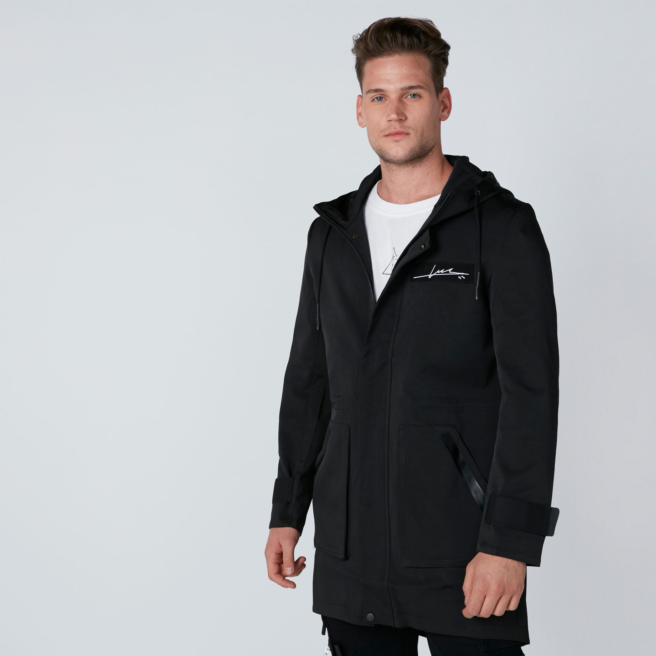 معطف طويل بسحّاب إغلاق وتزيينات مطرّزة-men-clothing-jacketsandblazers-coats-image-1