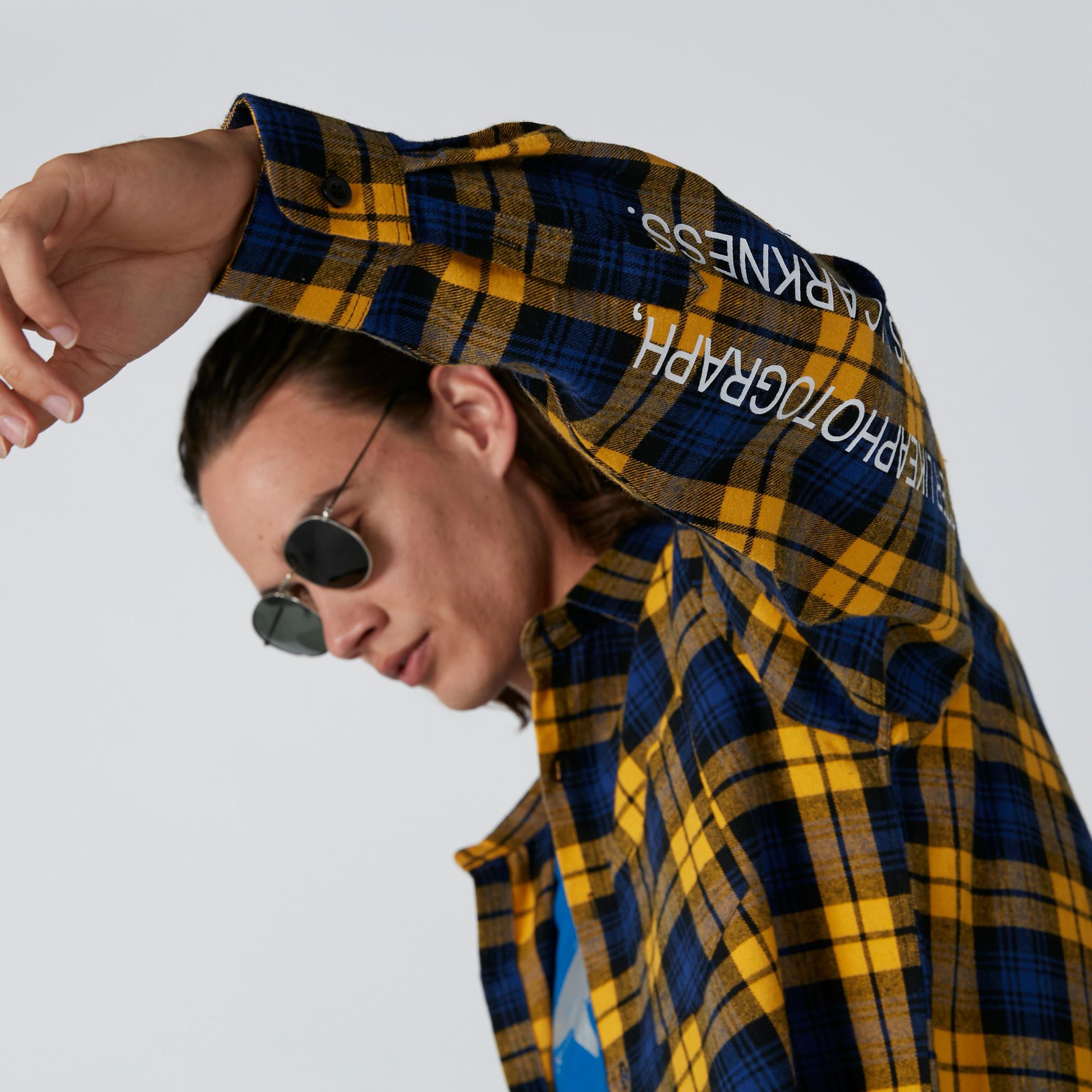 قميص كاروهات بأكمام طويلة بطبعات وجيب-men-clothing-shirts-image-6