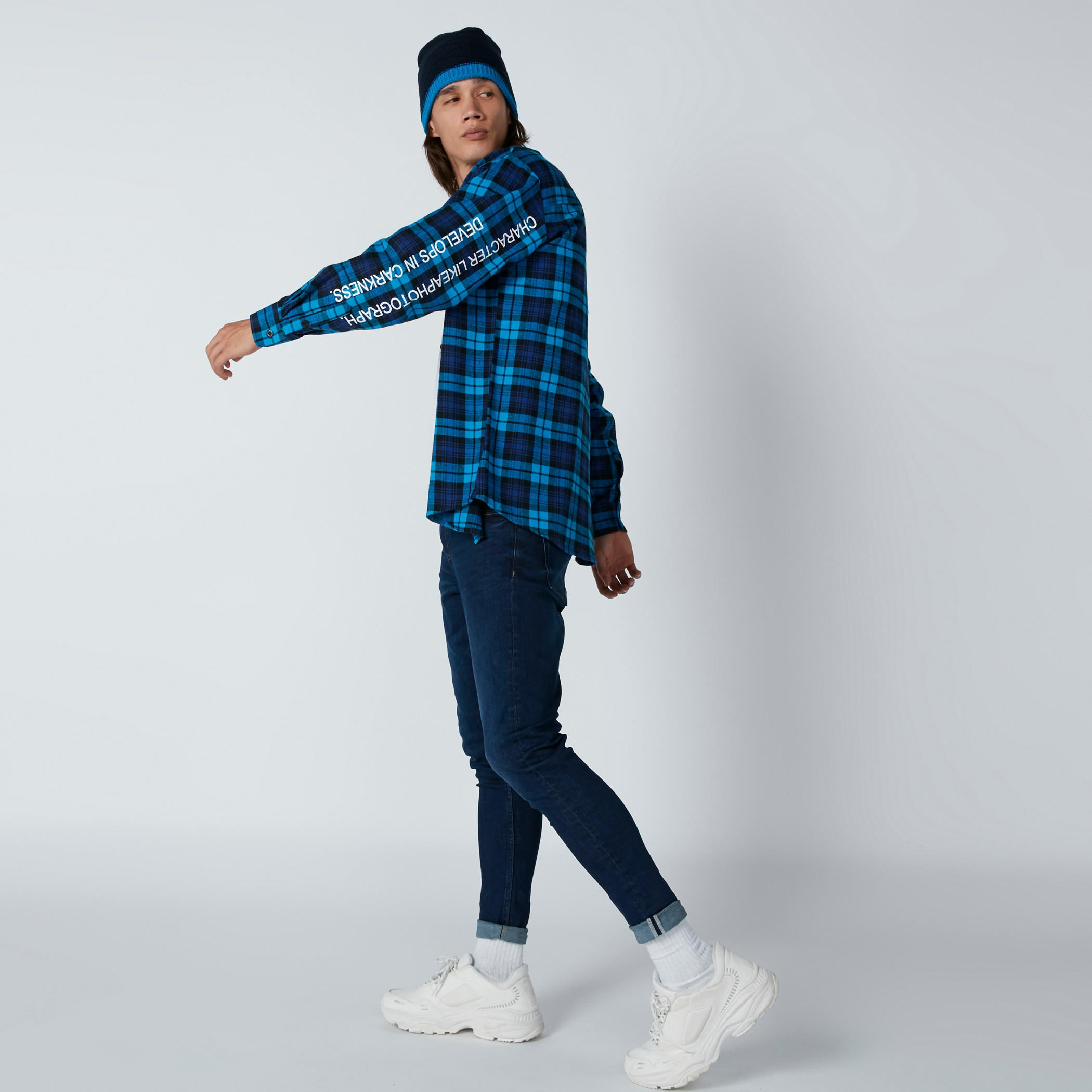 قميص كاروهات بأكمام طويلة بطبعات وجيب-men-clothing-shirts-image-2