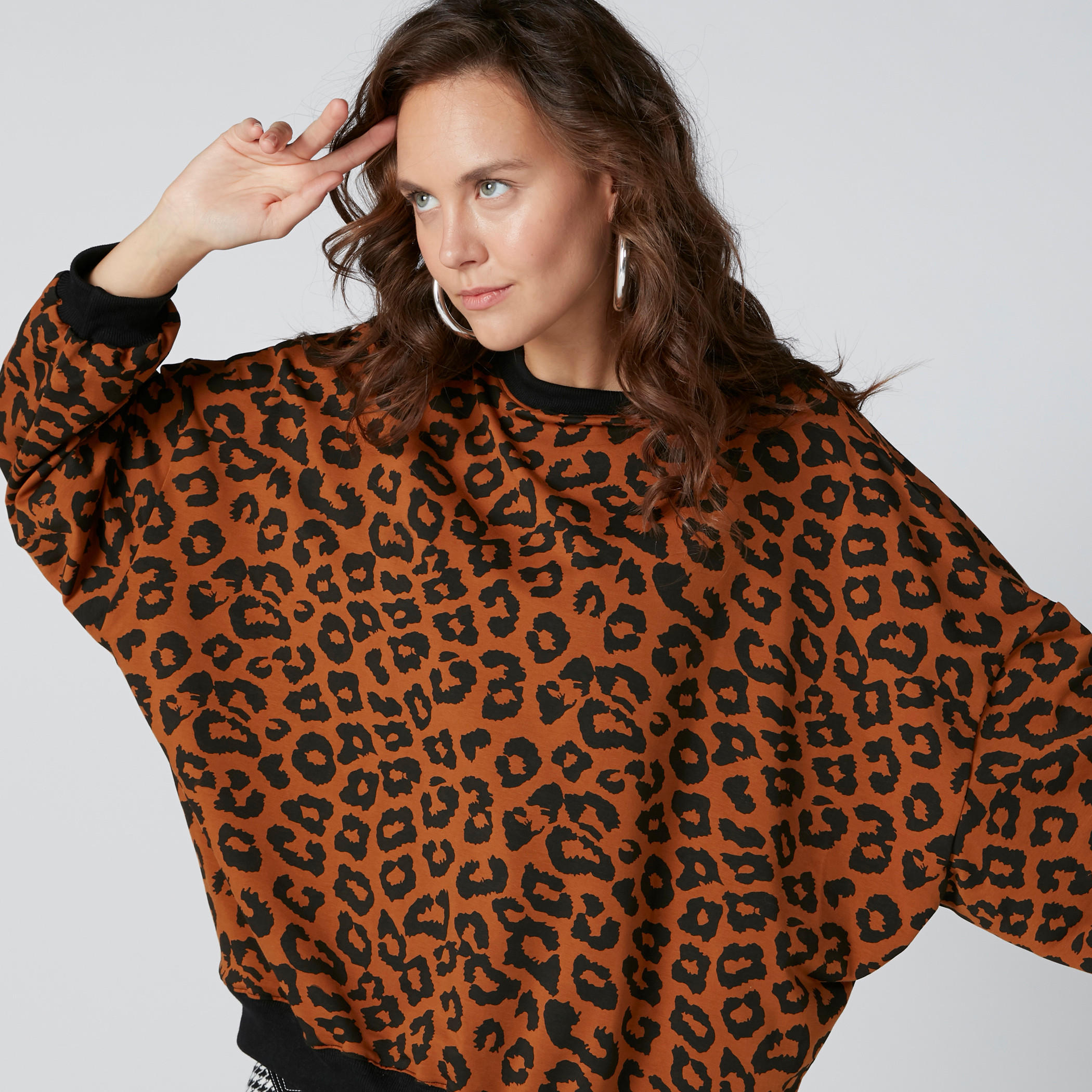 سويت شيرت فضفاض بأكمام طويلة وطبعات-women-clothing-hoodiesandsweatshirts-sweatshirts-image-5