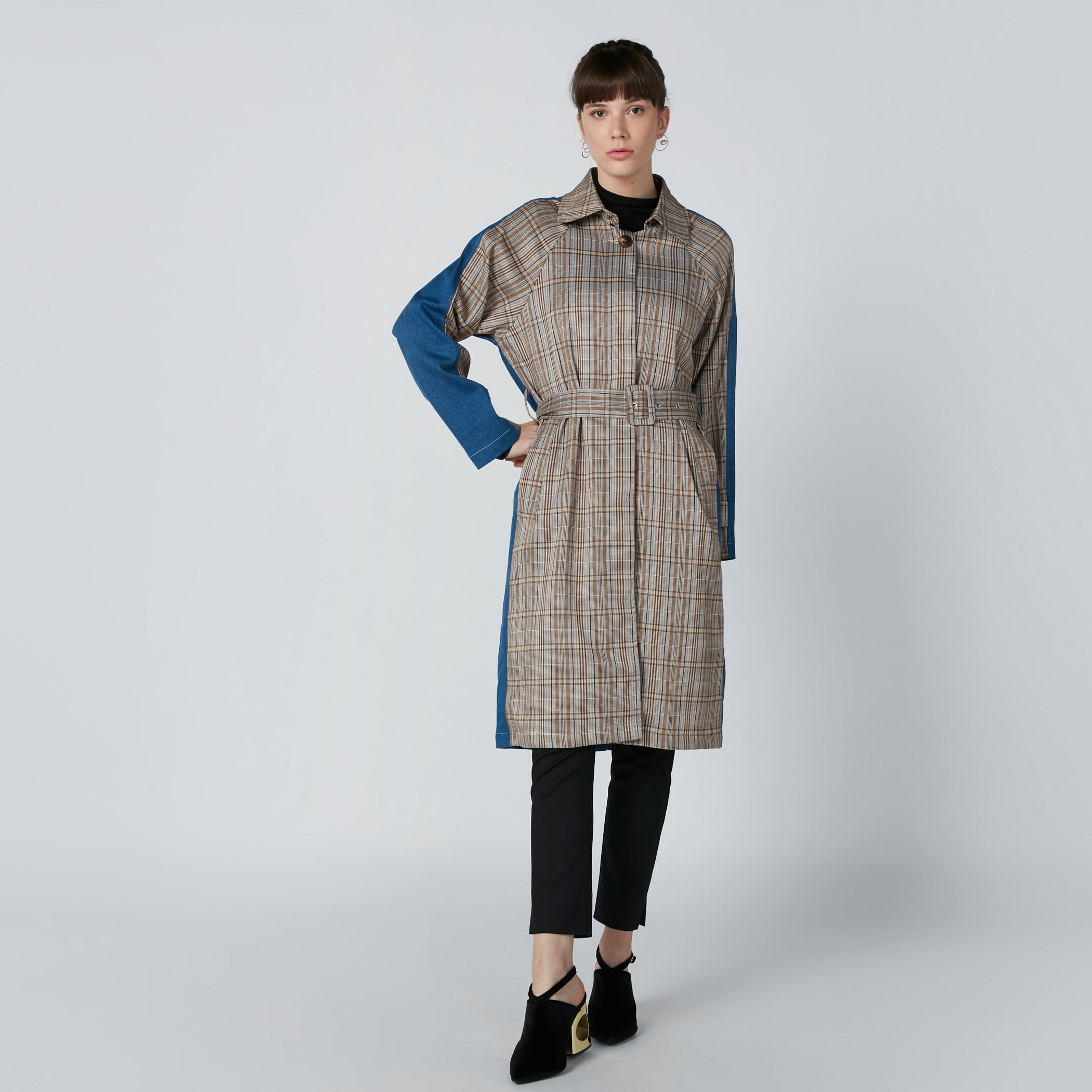 Chequered Overcoat in Regular Fit-women-clothing-coatsandjackets-coats-image-3